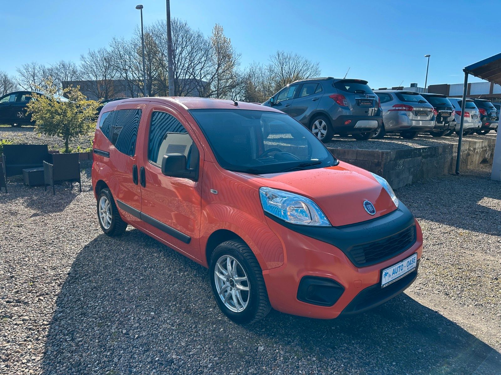 Fahrzeugabbildung Fiat Qubo 1.4 8V Lounge**1.HAND*Allwetter**