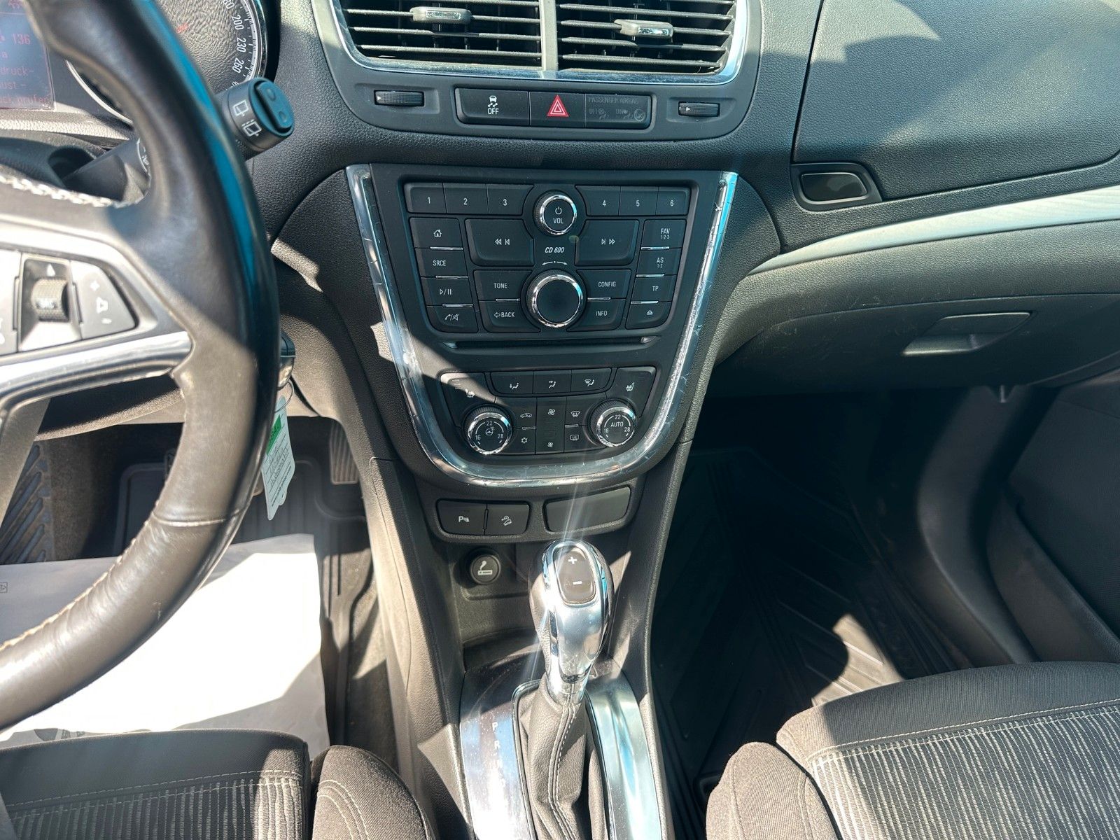 Fahrzeugabbildung Opel Mokka**Edition**Automatik**AHK**SHZ**LRH**