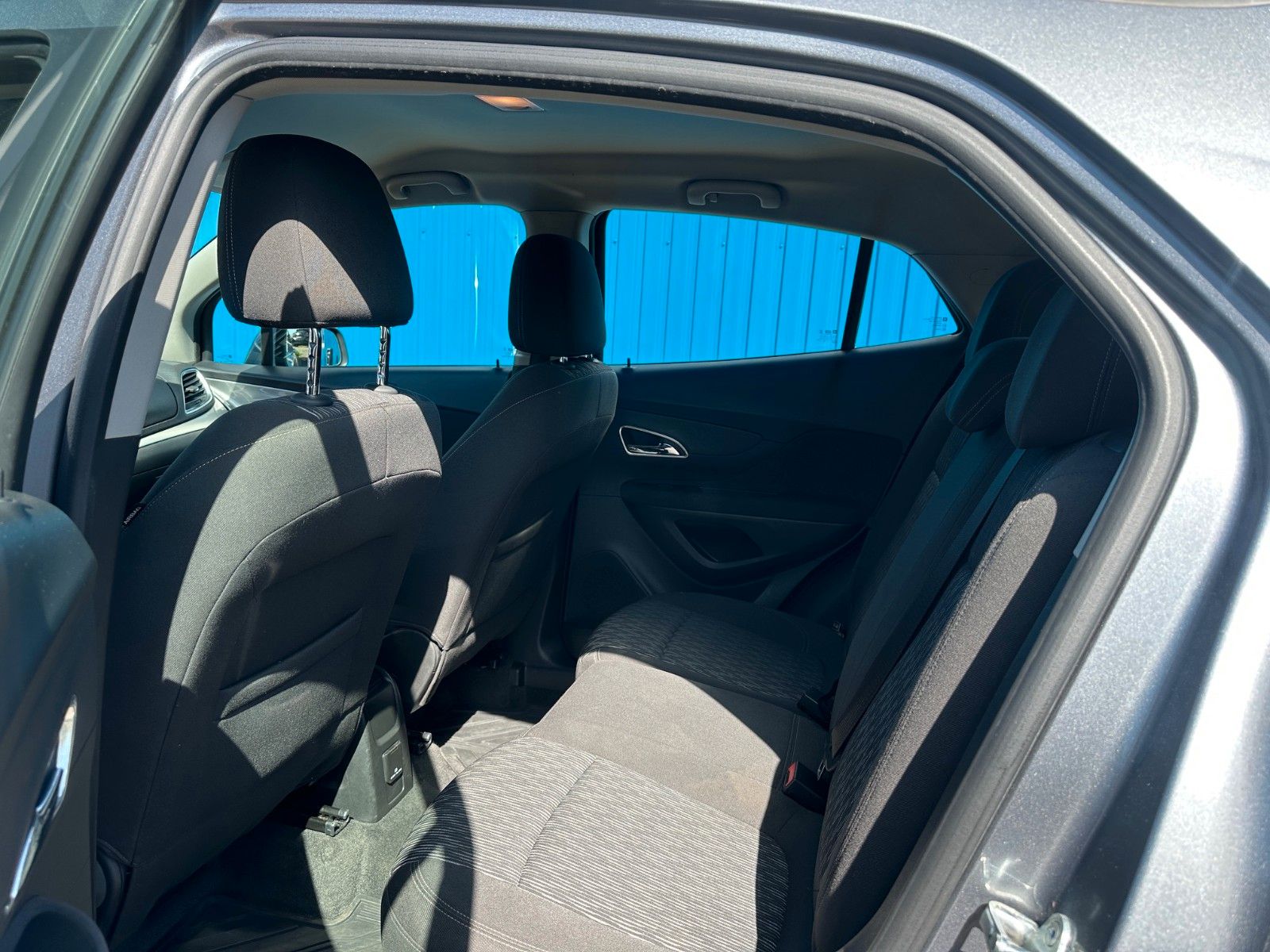 Fahrzeugabbildung Opel Mokka**Edition**Automatik**AHK**SHZ**LRH**