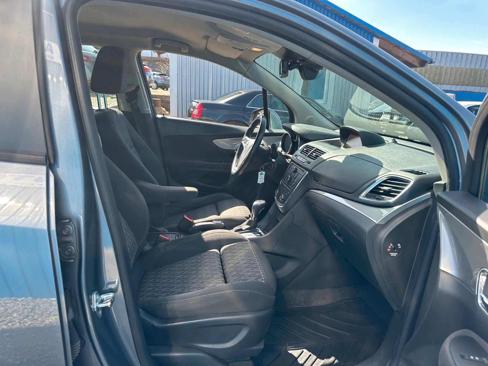 Fahrzeugabbildung Opel Mokka**Edition**Automatik**AHK**SHZ**LRH**