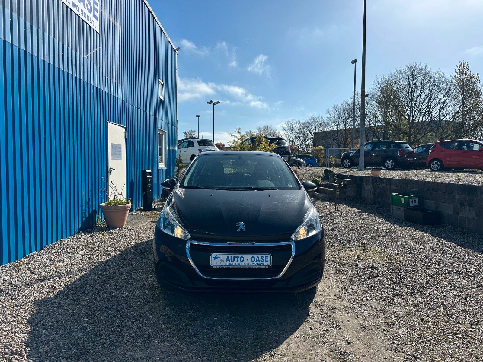 Fahrzeugabbildung Peugeot 208**Active**AHK**SHZ**Klima**Tempomat**
