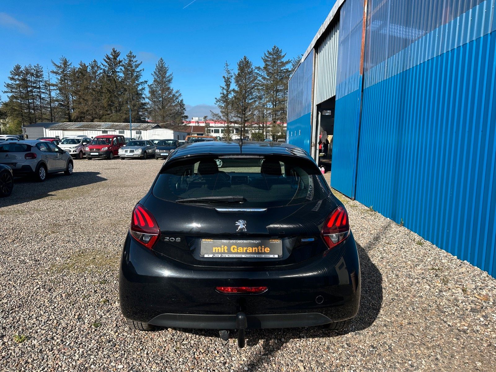 Fahrzeugabbildung Peugeot 208**Active**AHK**SHZ**Klima**Tempomat**