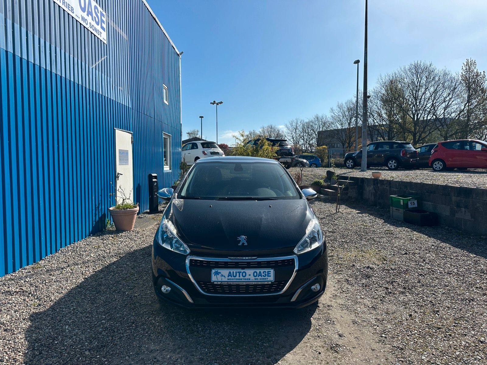Fahrzeugabbildung Peugeot 208 BlueHDi 100 Allure**1.Hand*Panorama*Kamera**