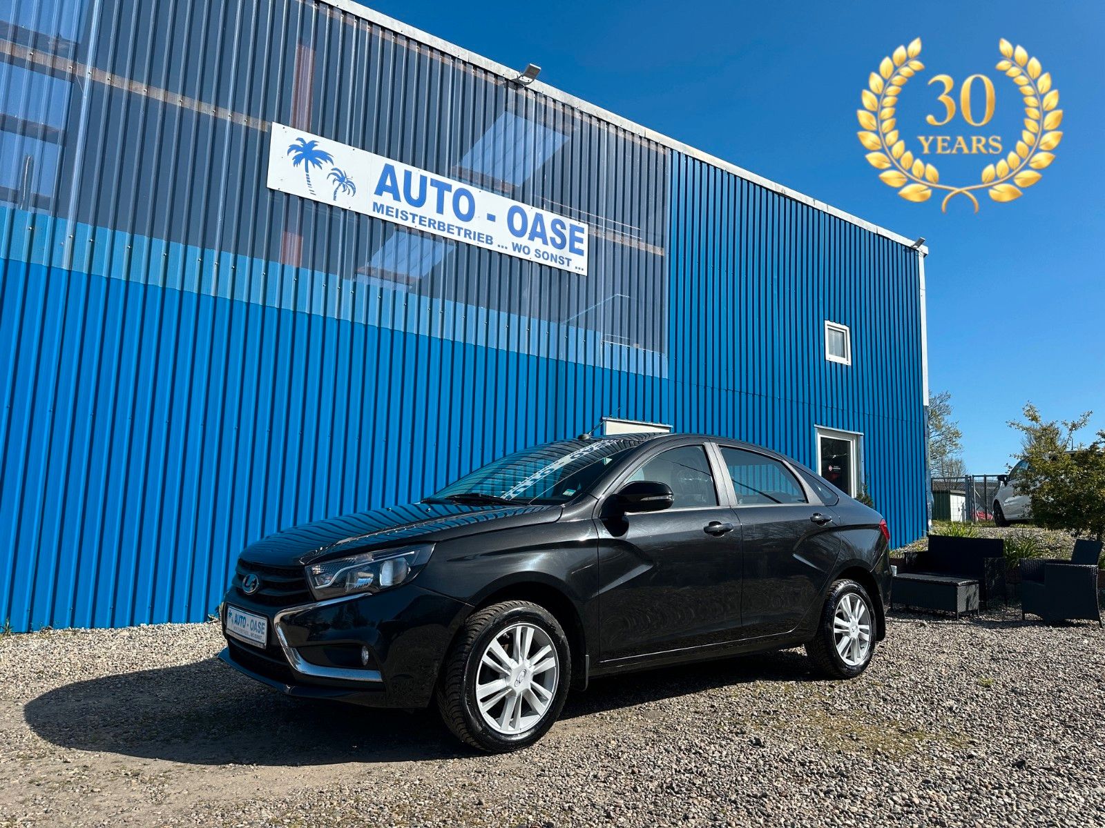 Fahrzeugabbildung Lada Vesta**Automatik**SHZ**Klima**PDC**Allwetter**