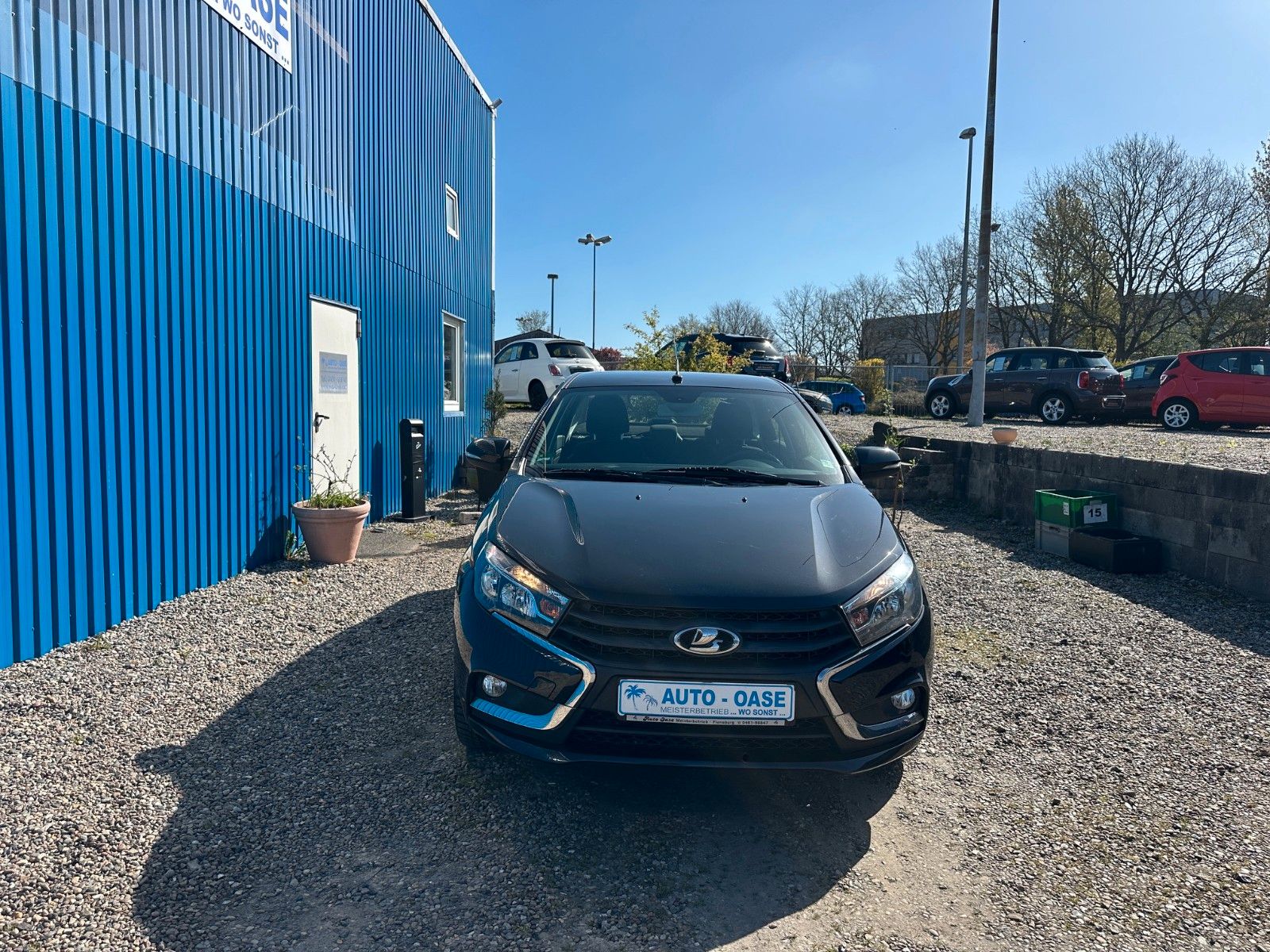 Fahrzeugabbildung Lada Vesta**Automatik**SHZ**Klima**PDC**Allwetter**