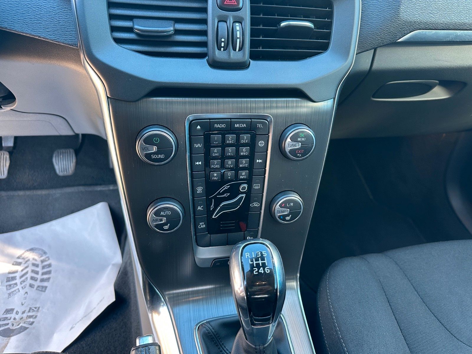 Fahrzeugabbildung Volvo V40 You!**Navi*Xenon*LED*Tempomat**