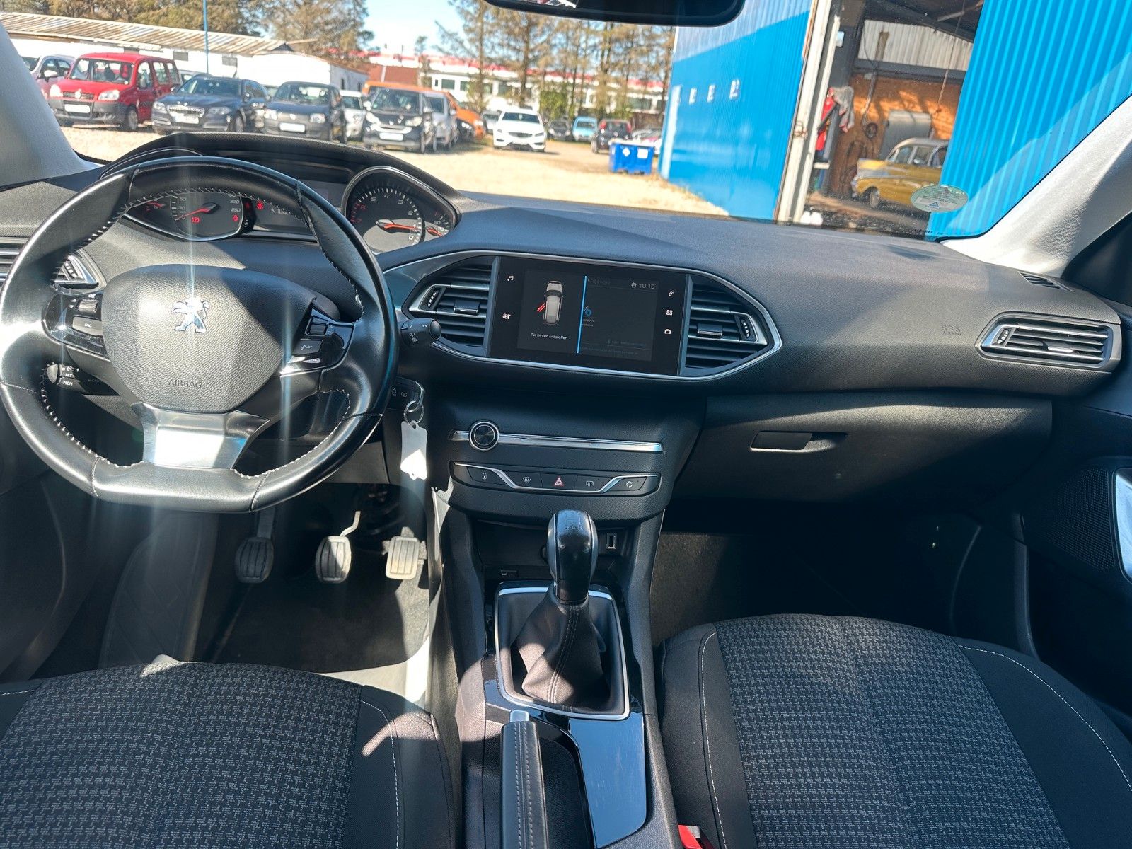 Fahrzeugabbildung Peugeot 308 SW**Active**Tempo**8 fach**PDC**