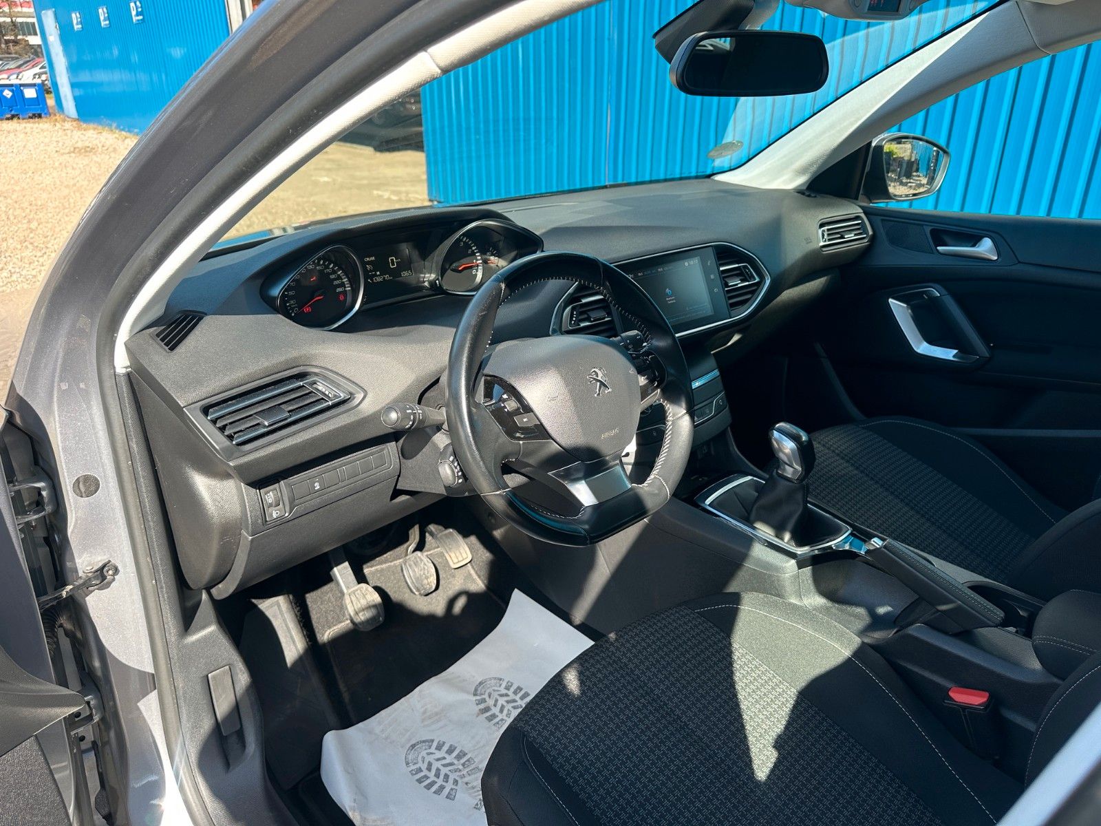 Fahrzeugabbildung Peugeot 308 SW**Active**Tempo**8 fach**PDC**