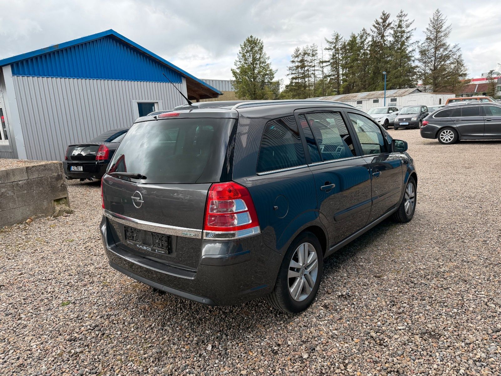 Fahrzeugabbildung Opel Zafira B Sport**1.HAND*Panorama*HU 09/27**