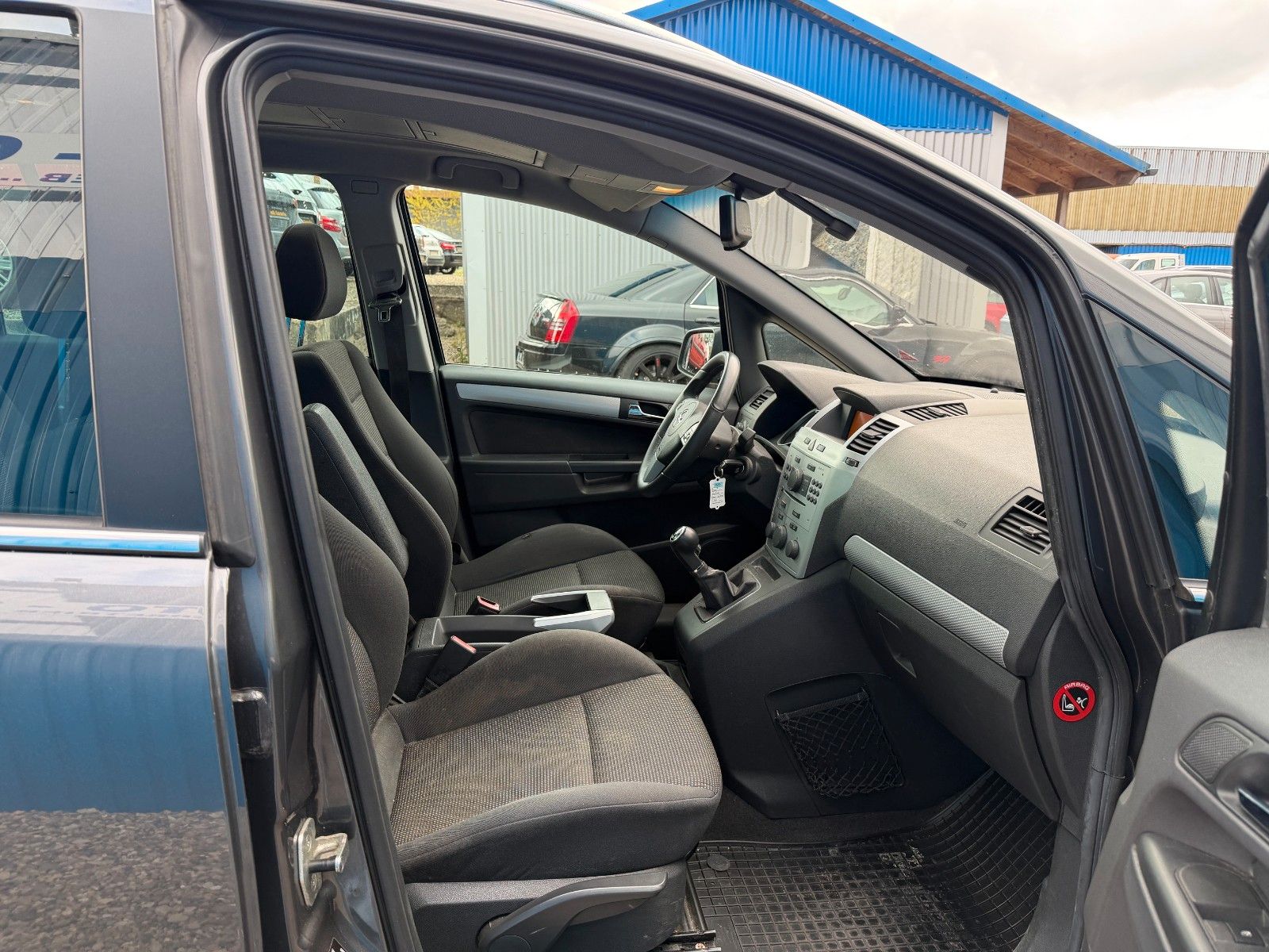 Fahrzeugabbildung Opel Zafira B Sport**1.HAND*Panorama*HU 09/27**