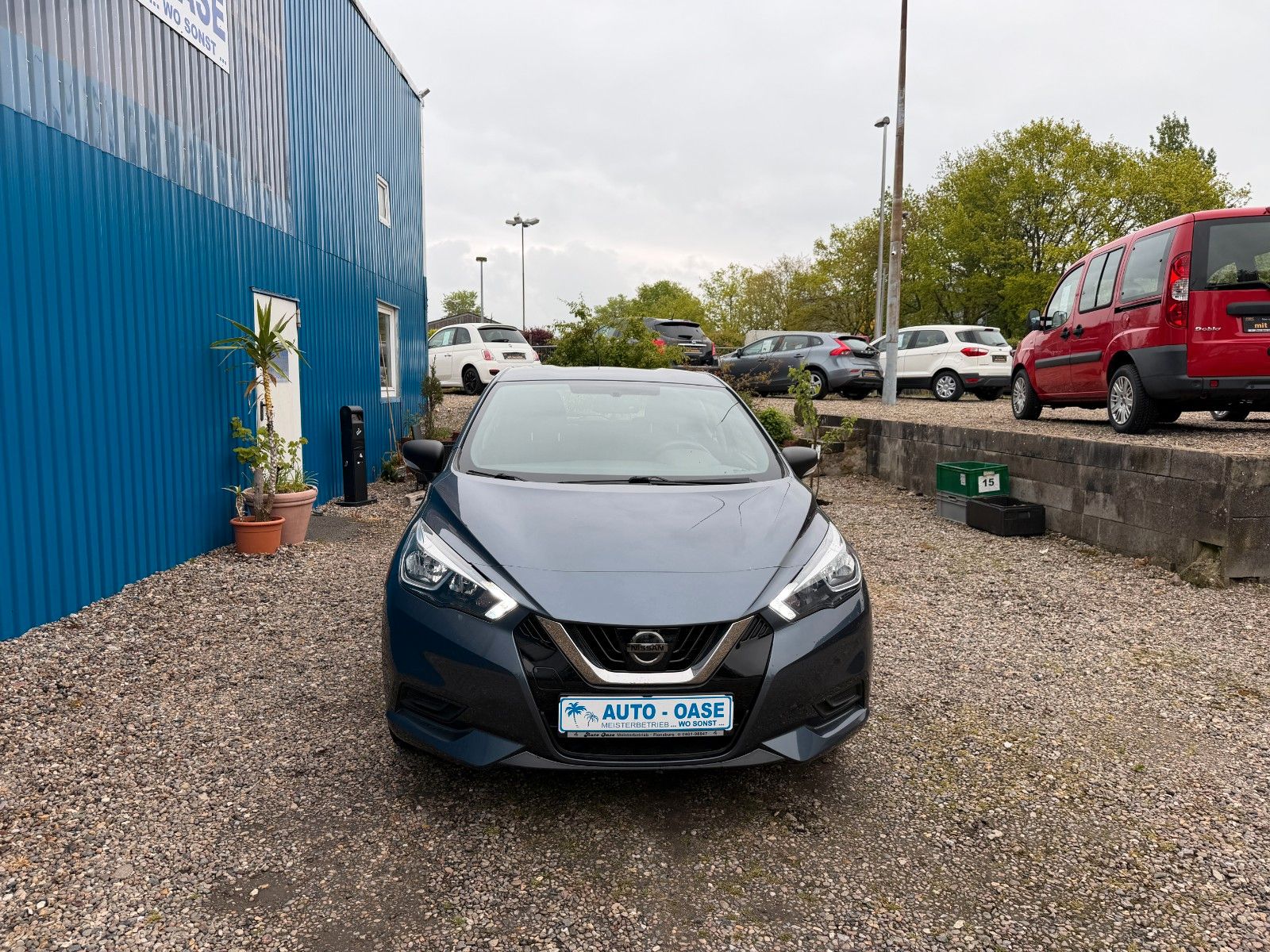 Fahrzeugabbildung Nissan Micra **Visia Plus**75 TKM**Klima**AHK**