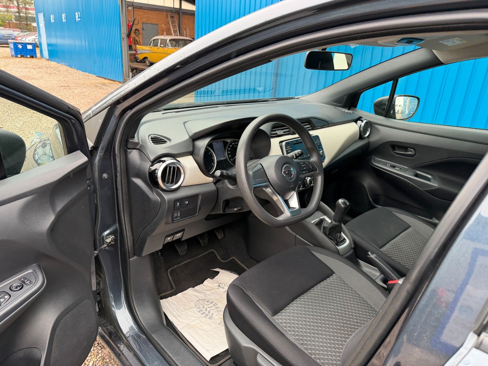 Fahrzeugabbildung Nissan Micra **Visia Plus**75 TKM**Klima**AHK**