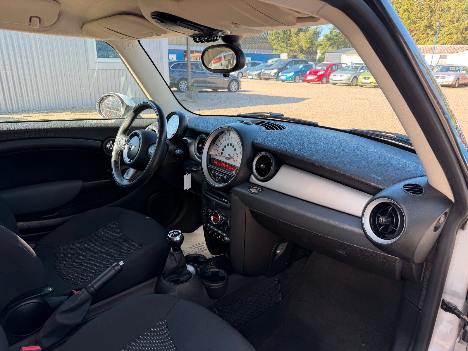 Fahrzeugabbildung MINI COOPER S Clubman**Cooper Soho**Klima**SHZ**Temp*