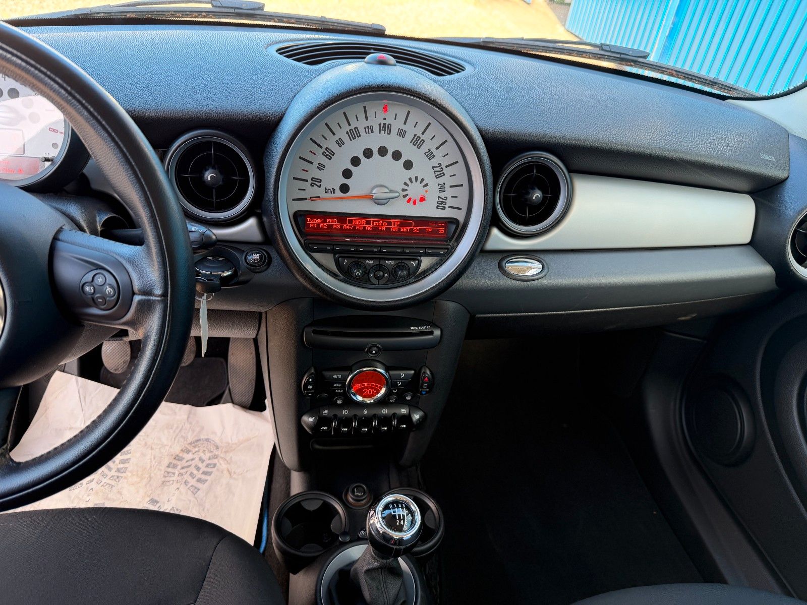Fahrzeugabbildung MINI COOPER S Clubman**Cooper Soho**Klima**SHZ**Temp*