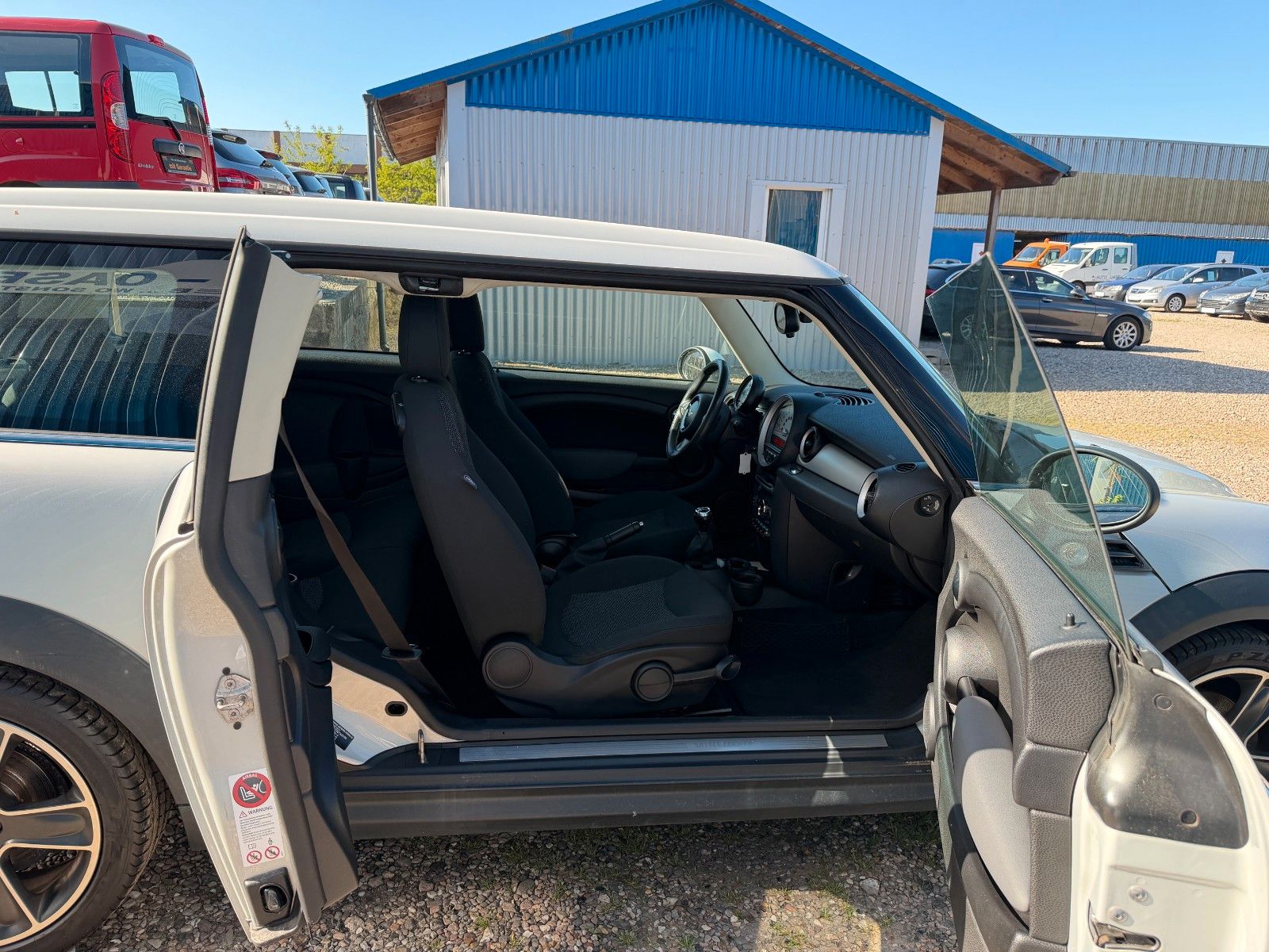 Fahrzeugabbildung MINI COOPER S Clubman**Cooper Soho**Klima**SHZ**Temp*