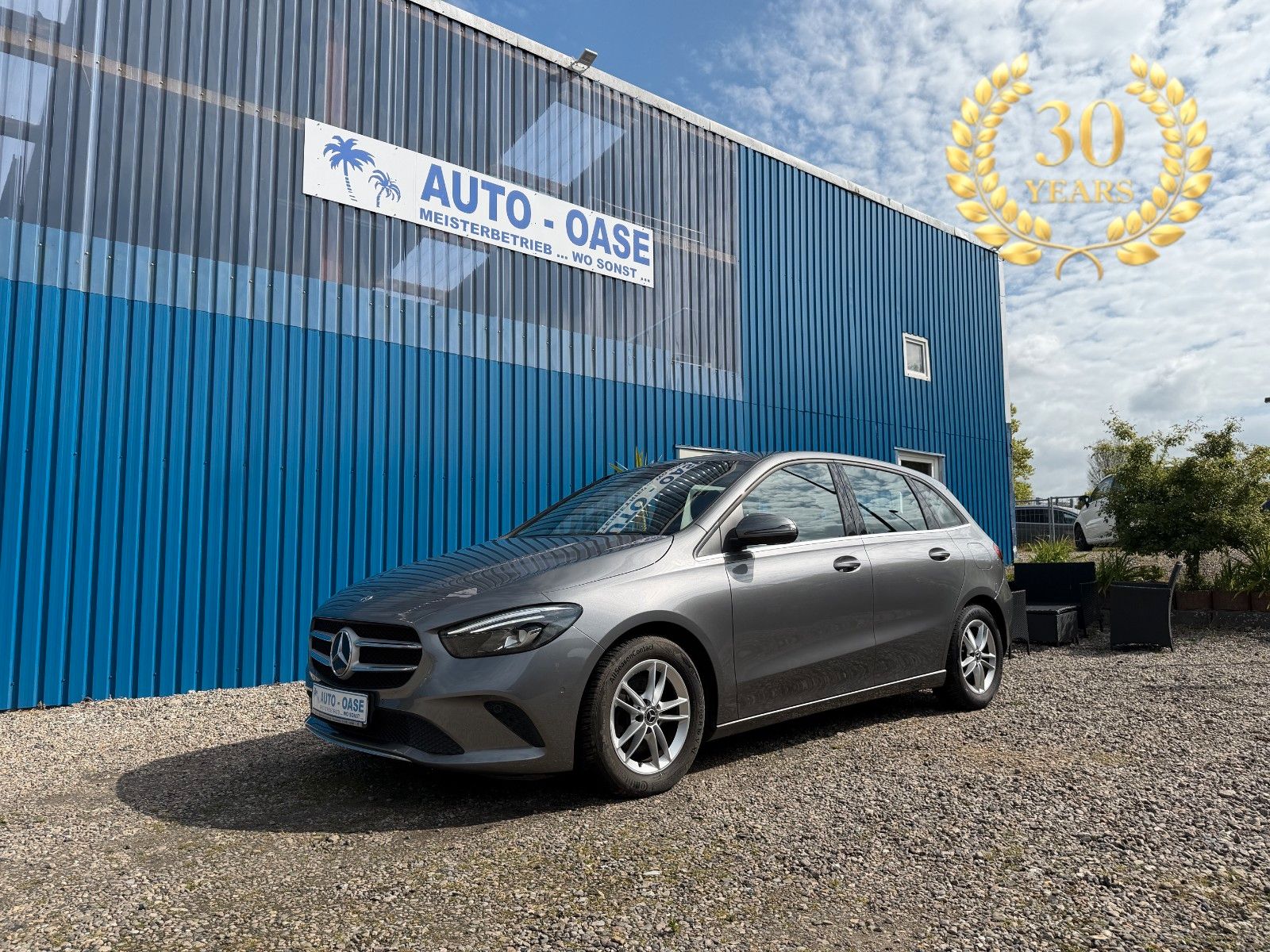 Fahrzeugabbildung Mercedes-Benz B 180**Automatik**62 TKM**AHK**LED**Digital**