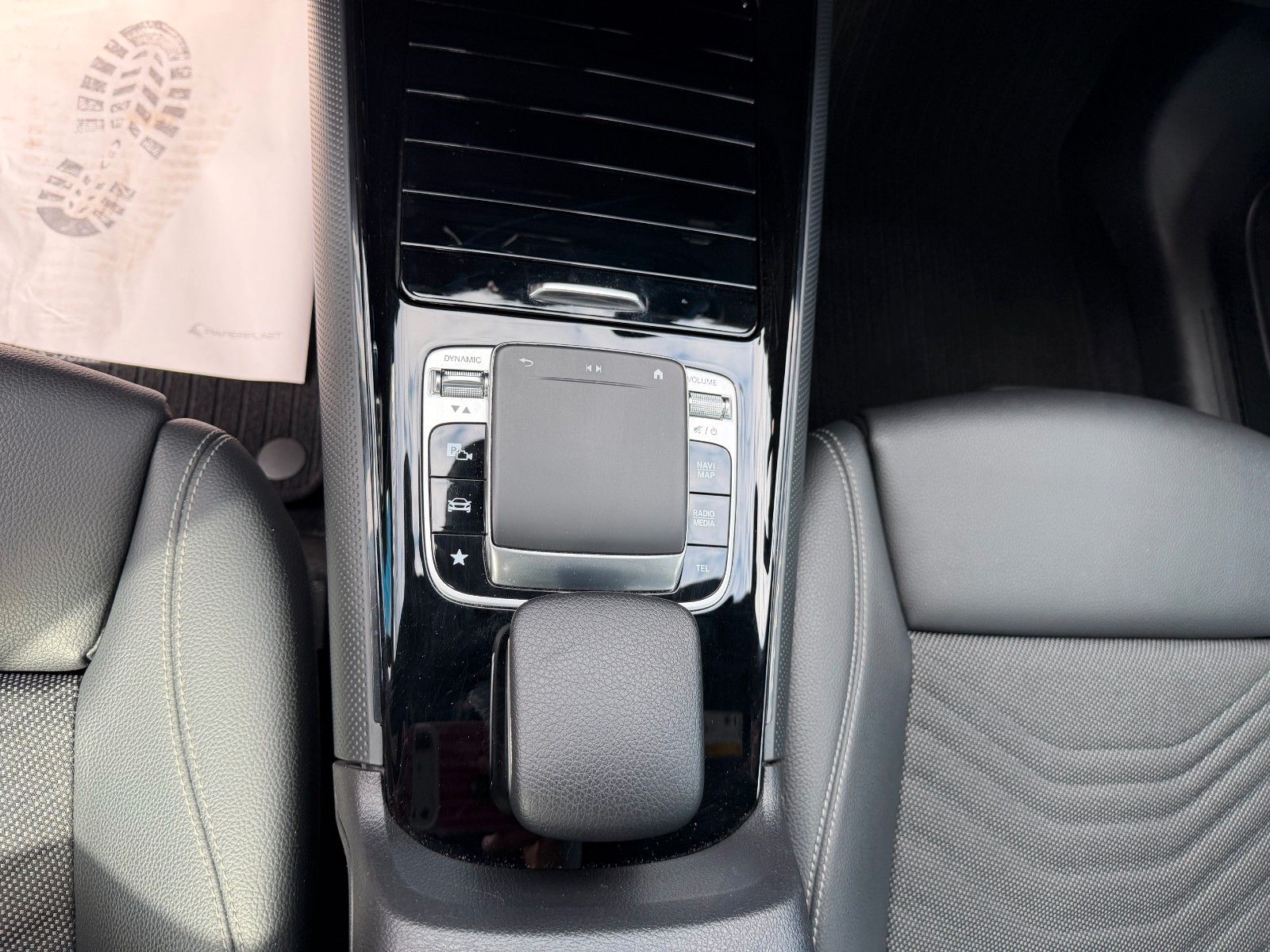 Fahrzeugabbildung Mercedes-Benz B 180**Automatik**62 TKM**AHK**LED**Digital**