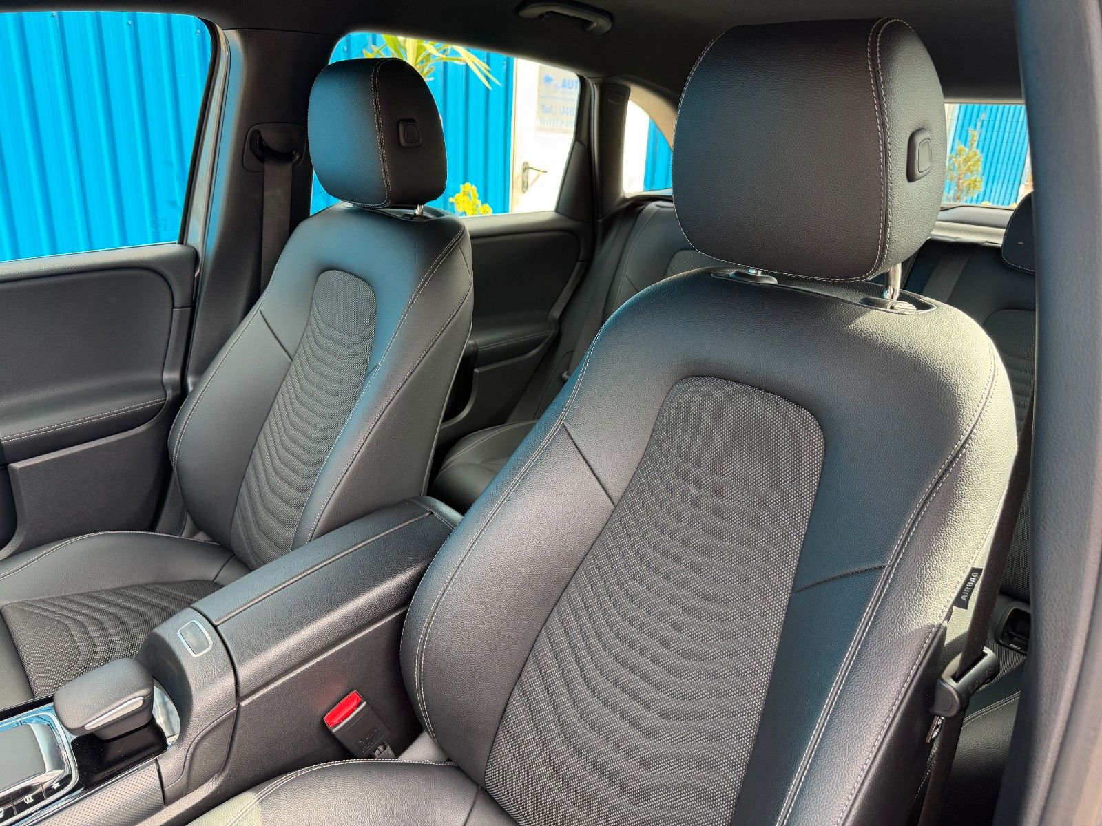 Fahrzeugabbildung Mercedes-Benz B 180**Automatik**62 TKM**AHK**LED**Digital**