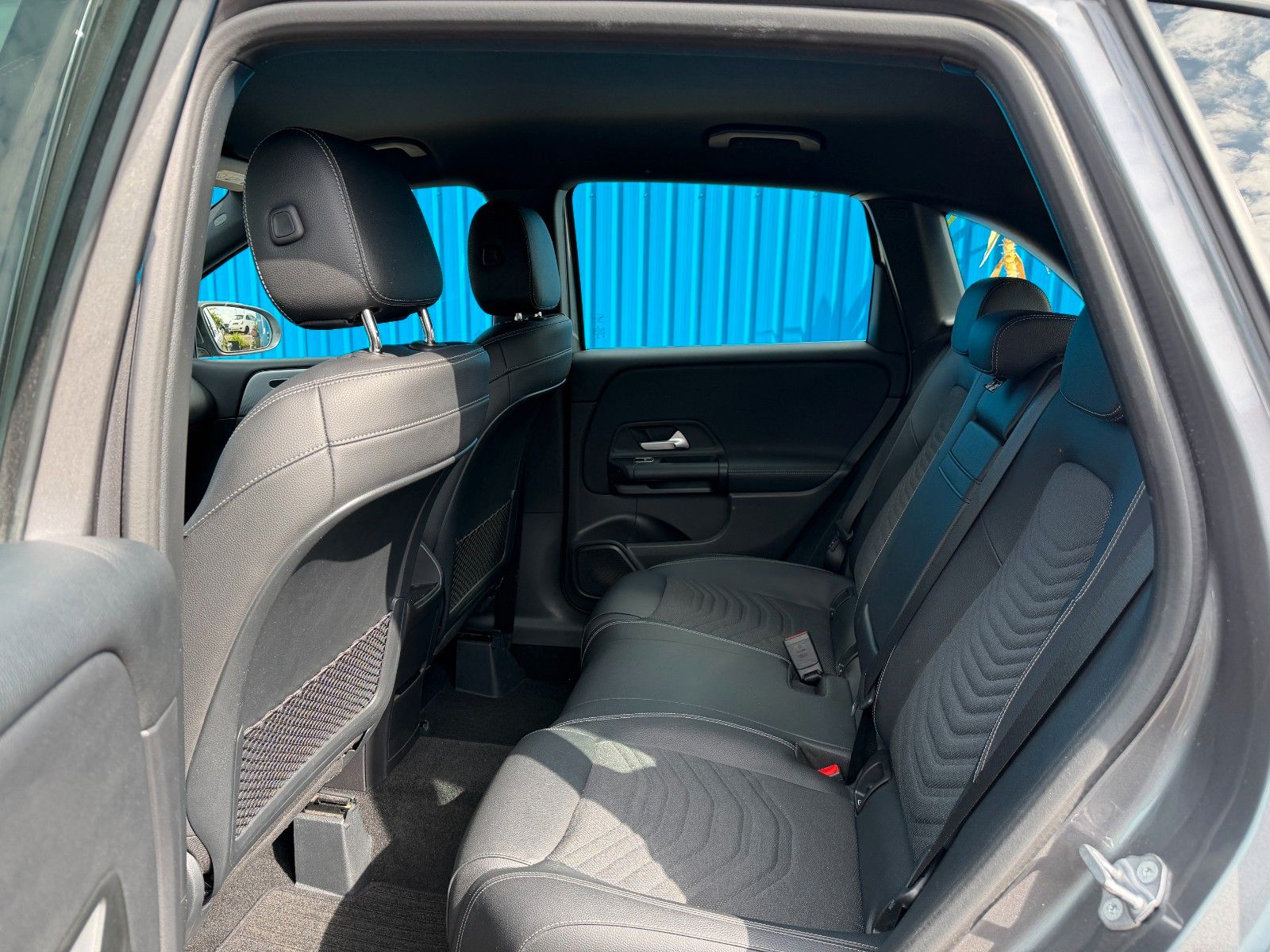 Fahrzeugabbildung Mercedes-Benz B 180**Automatik**62 TKM**AHK**LED**Digital**