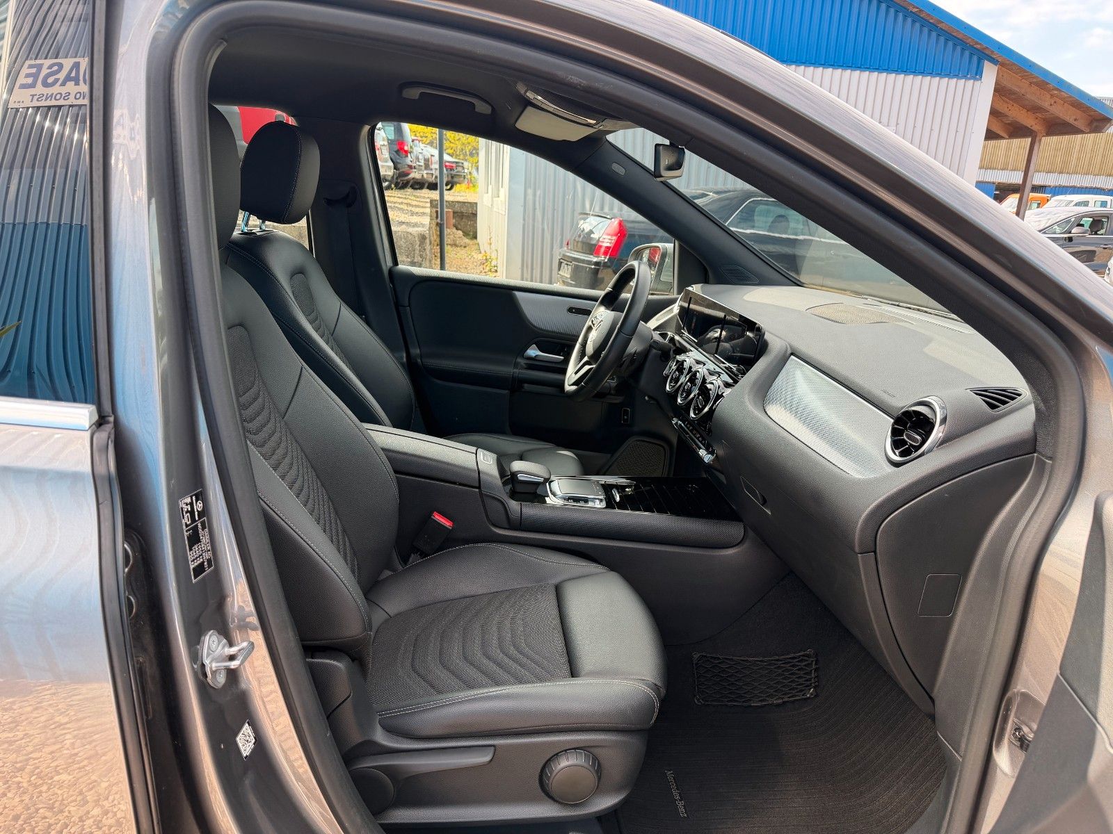 Fahrzeugabbildung Mercedes-Benz B 180**Automatik**62 TKM**AHK**LED**Digital**