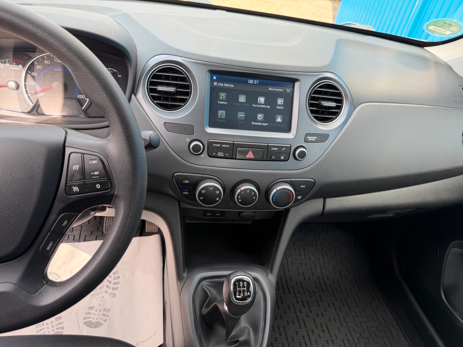 Fahrzeugabbildung Hyundai i10**57 TKM**CarPlay**Klima**Tempo**