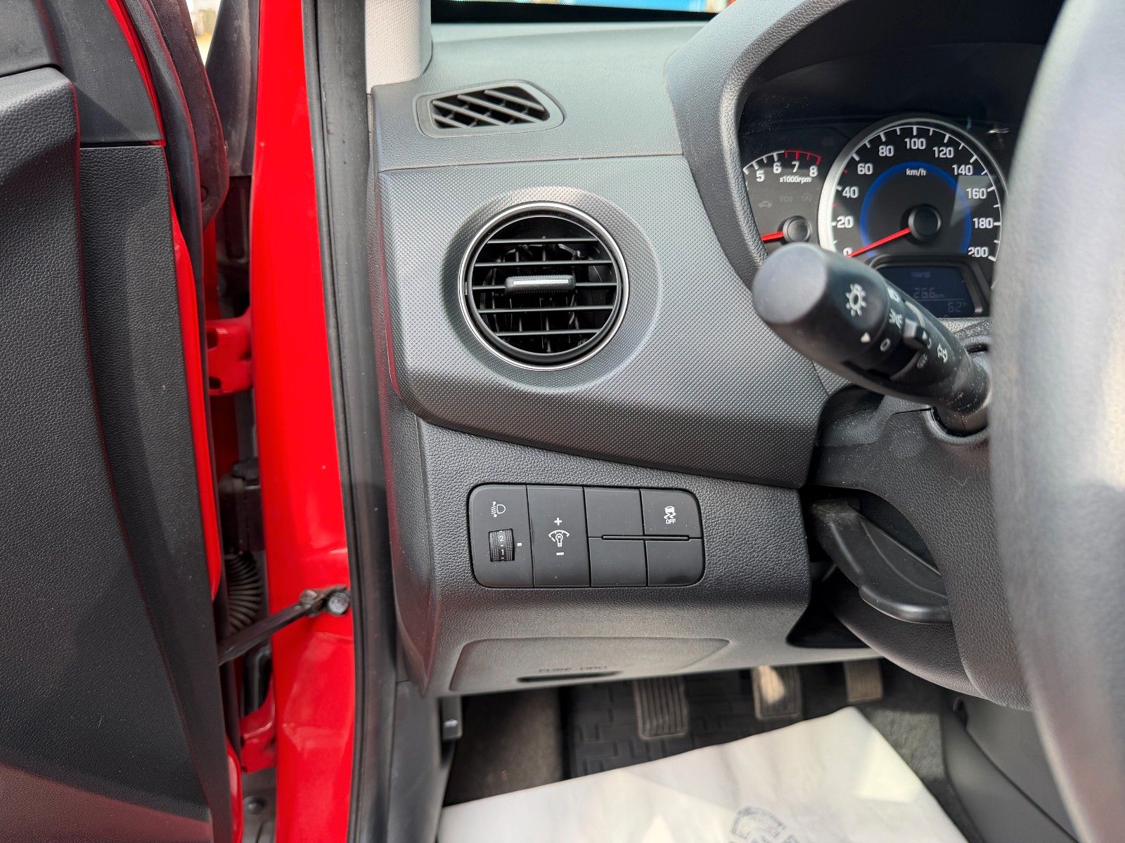 Fahrzeugabbildung Hyundai i10**57 TKM**CarPlay**Klima**Tempo**