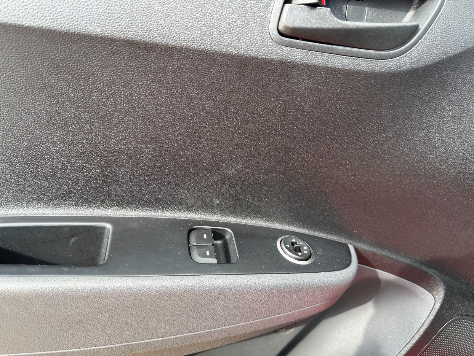 Fahrzeugabbildung Hyundai i10**57 TKM**CarPlay**Klima**Tempo**