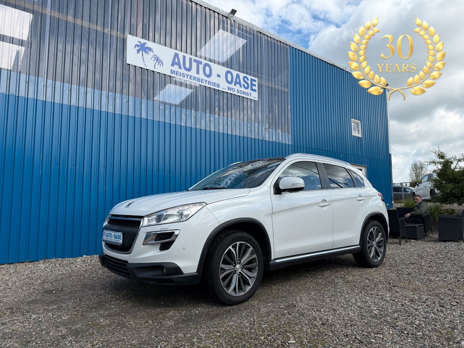 Fahrzeugabbildung Peugeot 4008 Allure 4WD**Navi*AHK*Keyles-GO**
