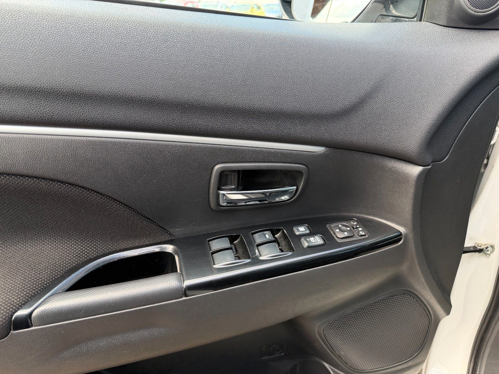 Fahrzeugabbildung Peugeot 4008 Allure 4WD**Navi*AHK*Keyles-GO**