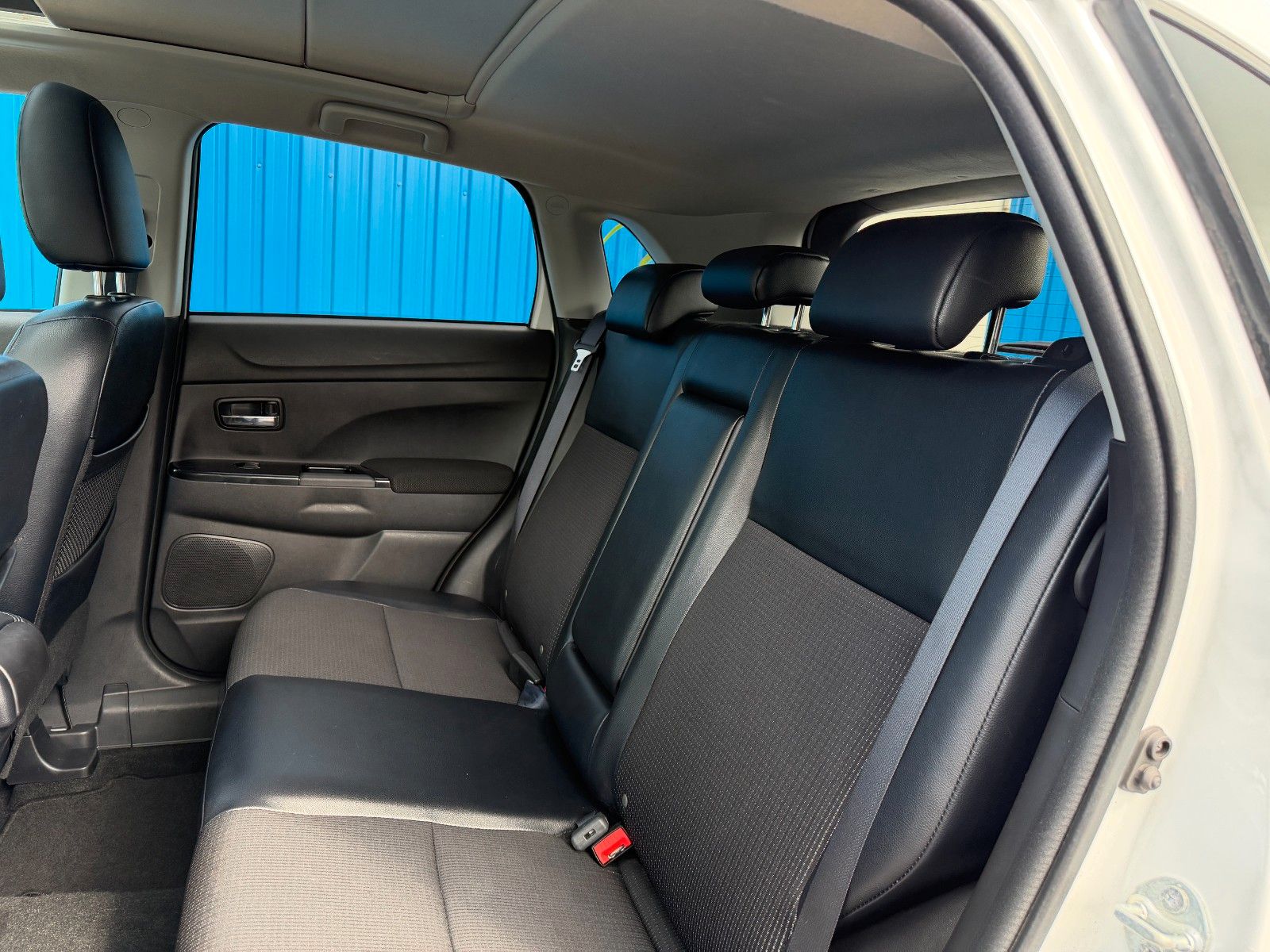 Fahrzeugabbildung Peugeot 4008 Allure 4WD**Navi*AHK*Keyles-GO**