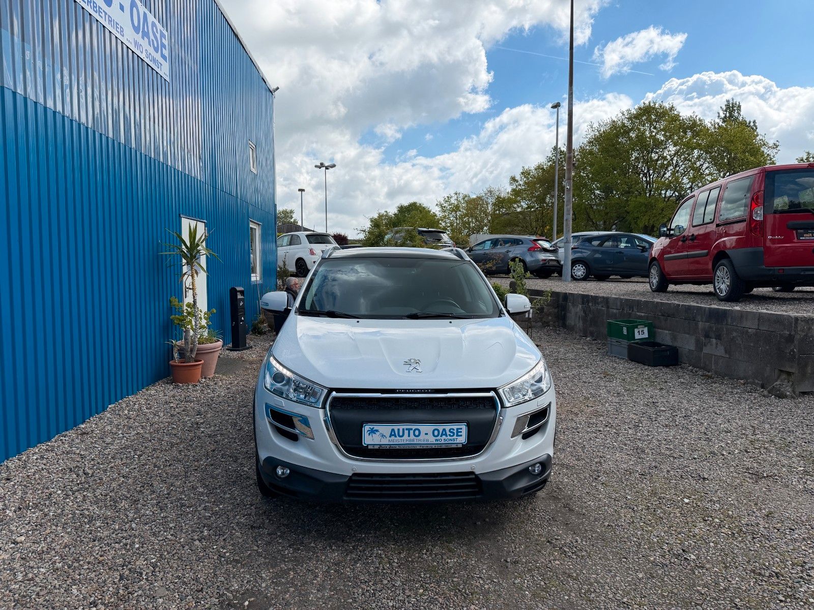 Fahrzeugabbildung Peugeot 4008 Allure 4WD**Navi*AHK*Keyles-GO**