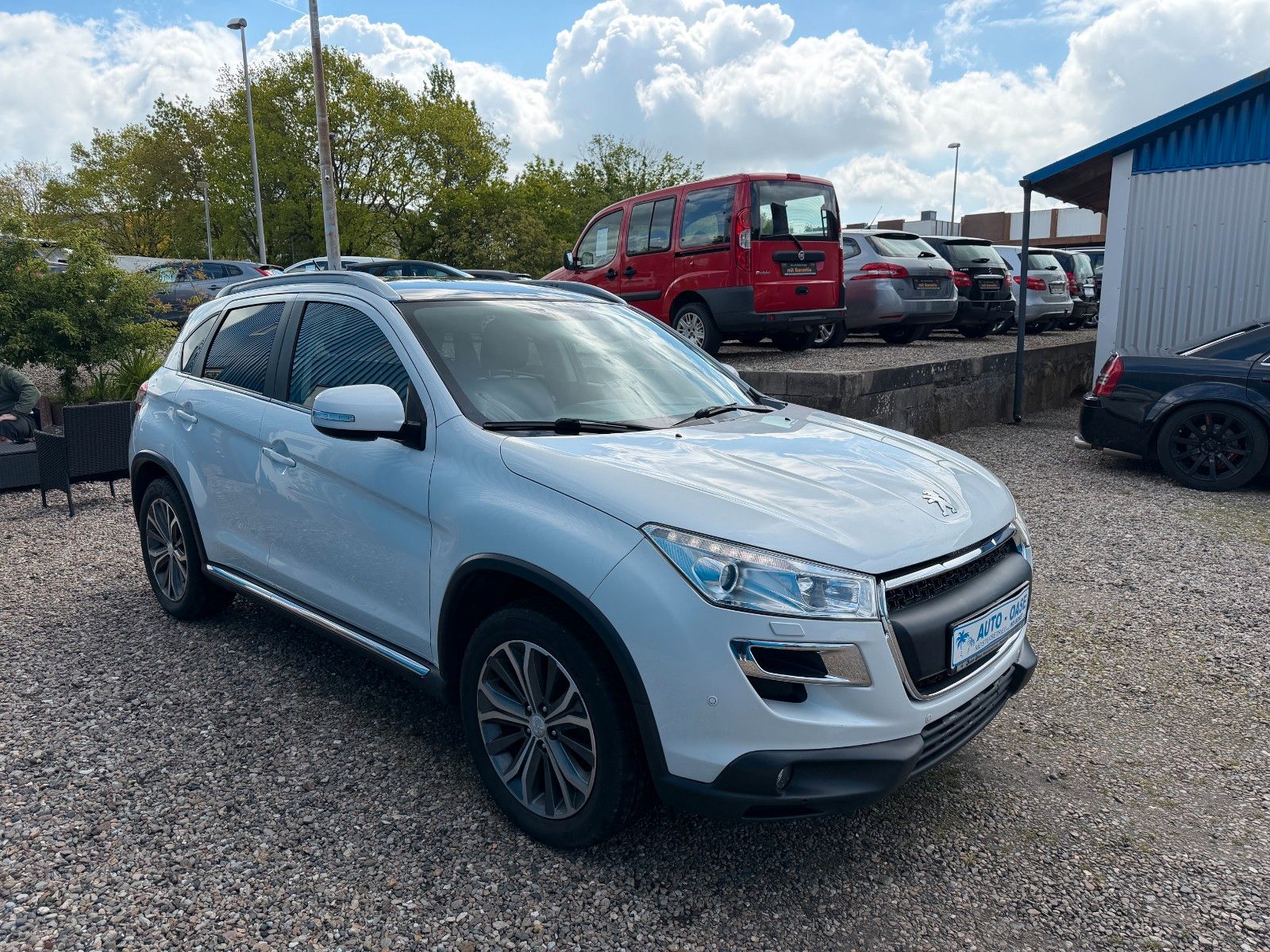 Fahrzeugabbildung Peugeot 4008 Allure 4WD**Navi*AHK*Keyles-GO**