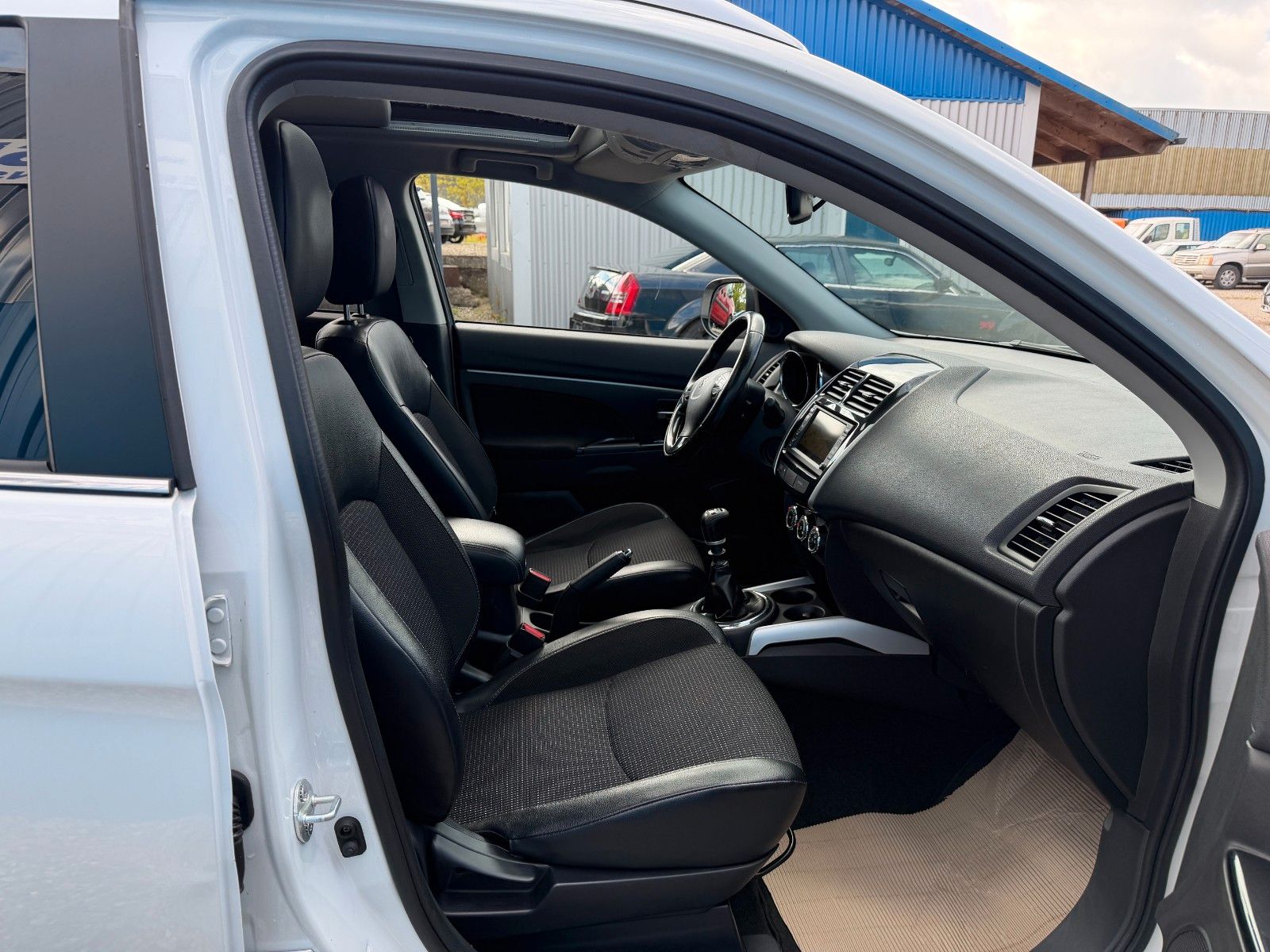Fahrzeugabbildung Peugeot 4008 Allure 4WD**Navi*AHK*Keyles-GO**
