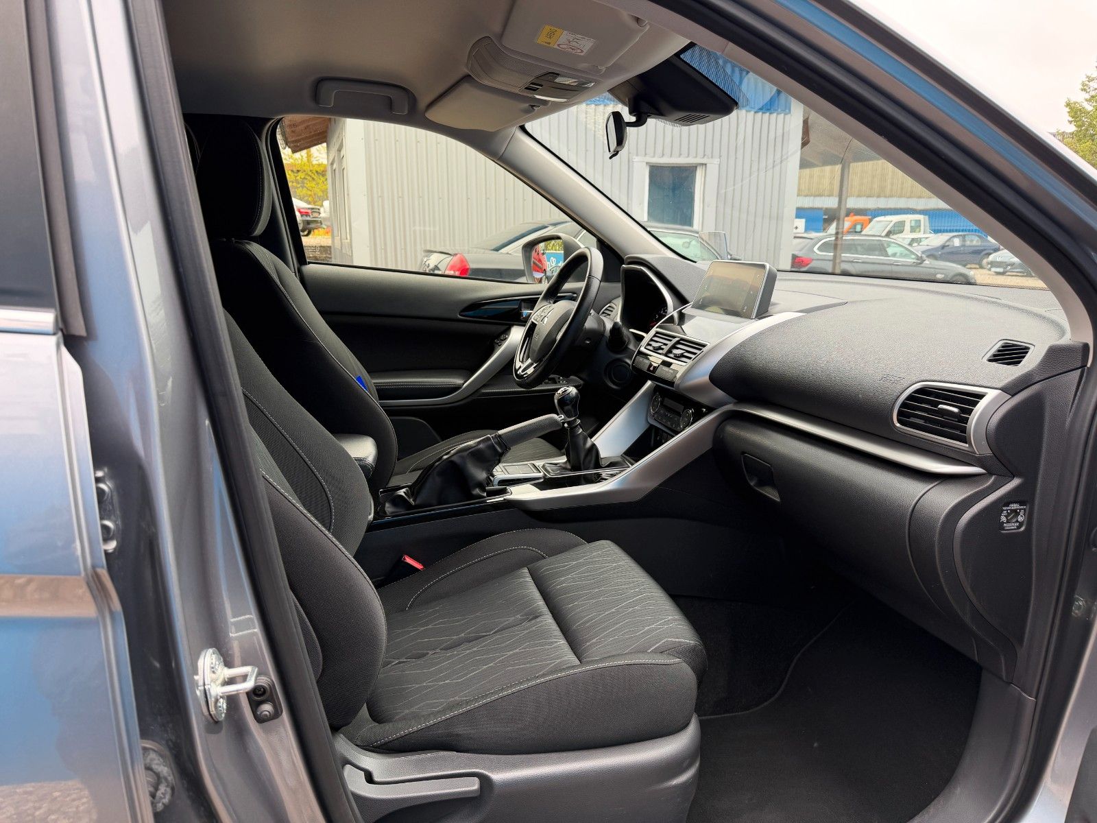 Fahrzeugabbildung Mitsubishi Eclipse*Cross Intro Edition**Head up**KEY**360°*