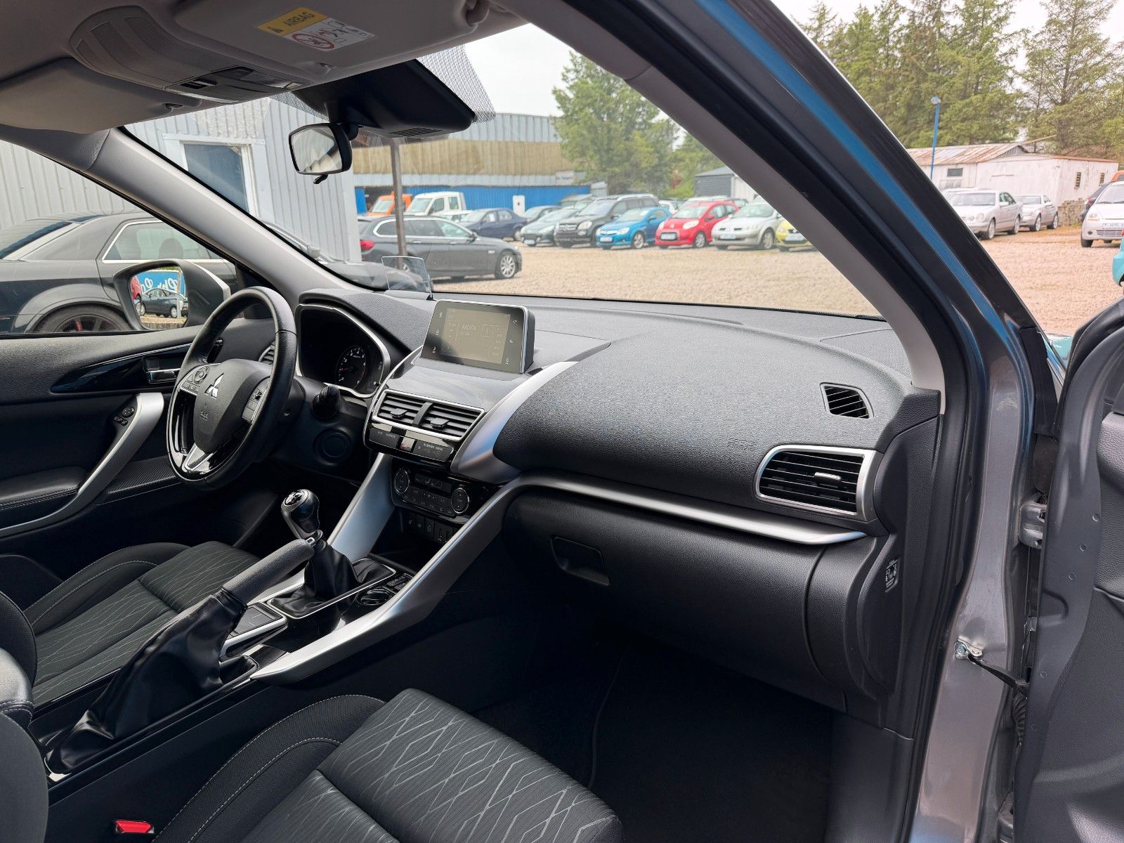 Fahrzeugabbildung Mitsubishi Eclipse*Cross Intro Edition**Head up**KEY**360°*