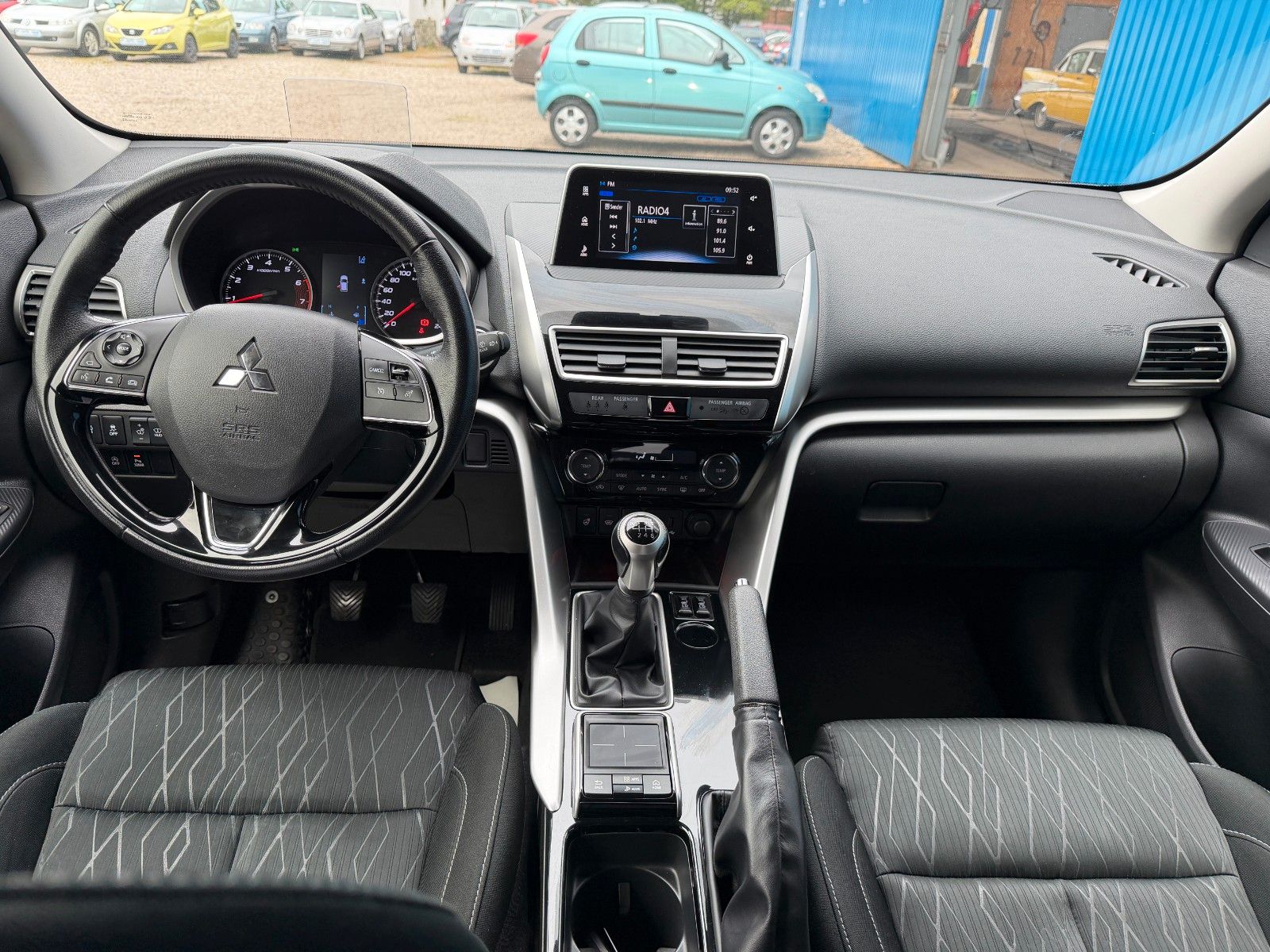 Fahrzeugabbildung Mitsubishi Eclipse*Cross Intro Edition**Head up**KEY**360°*