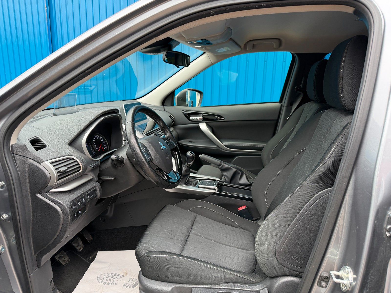Fahrzeugabbildung Mitsubishi Eclipse*Cross Intro Edition**Head up**KEY**360°*