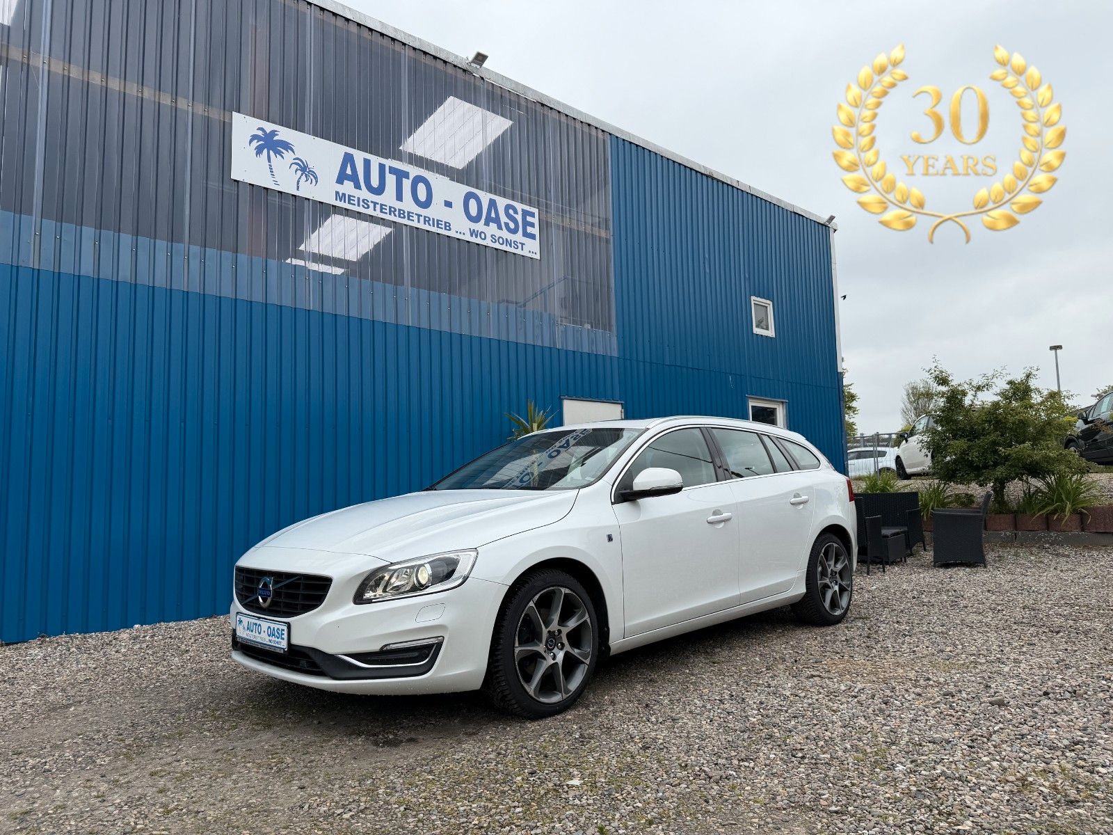Fahrzeugabbildung Volvo V60 Kombi Ocean Race**Automatik*Tempomat**