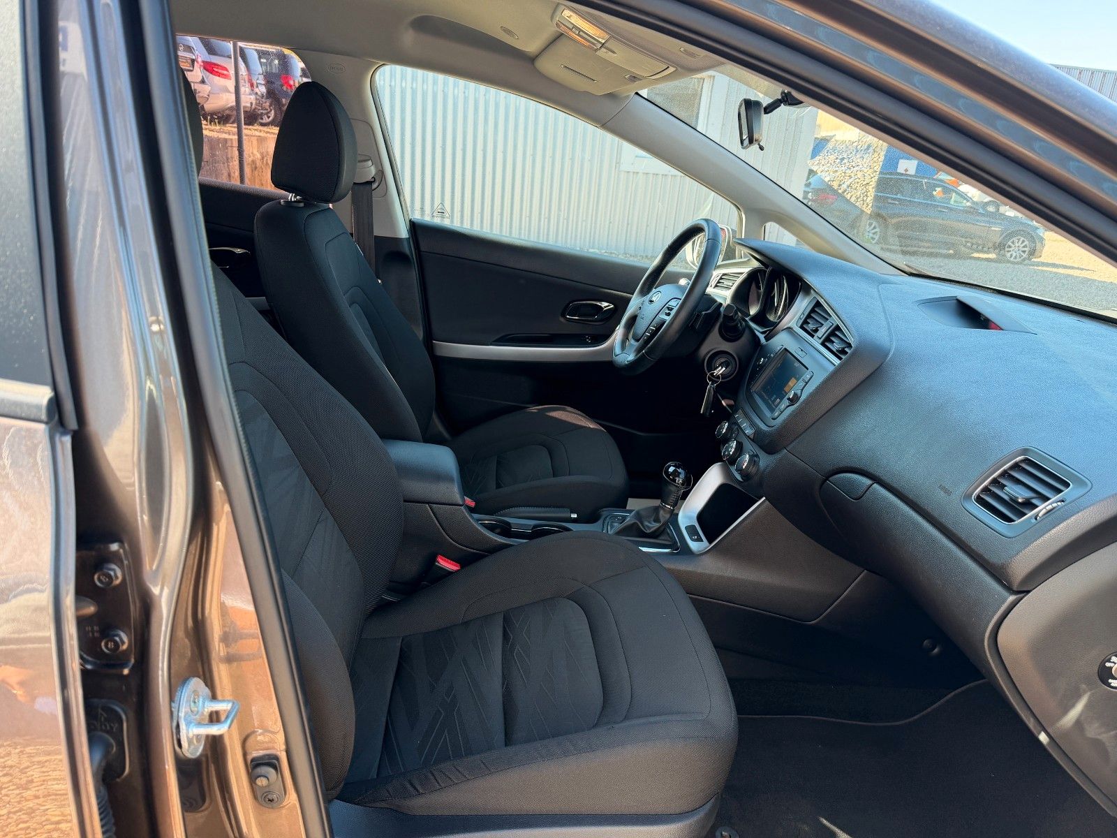 Fahrzeugabbildung Kia Cee'd Sportswagon**Automatik**90 TKM**Kamera**Le