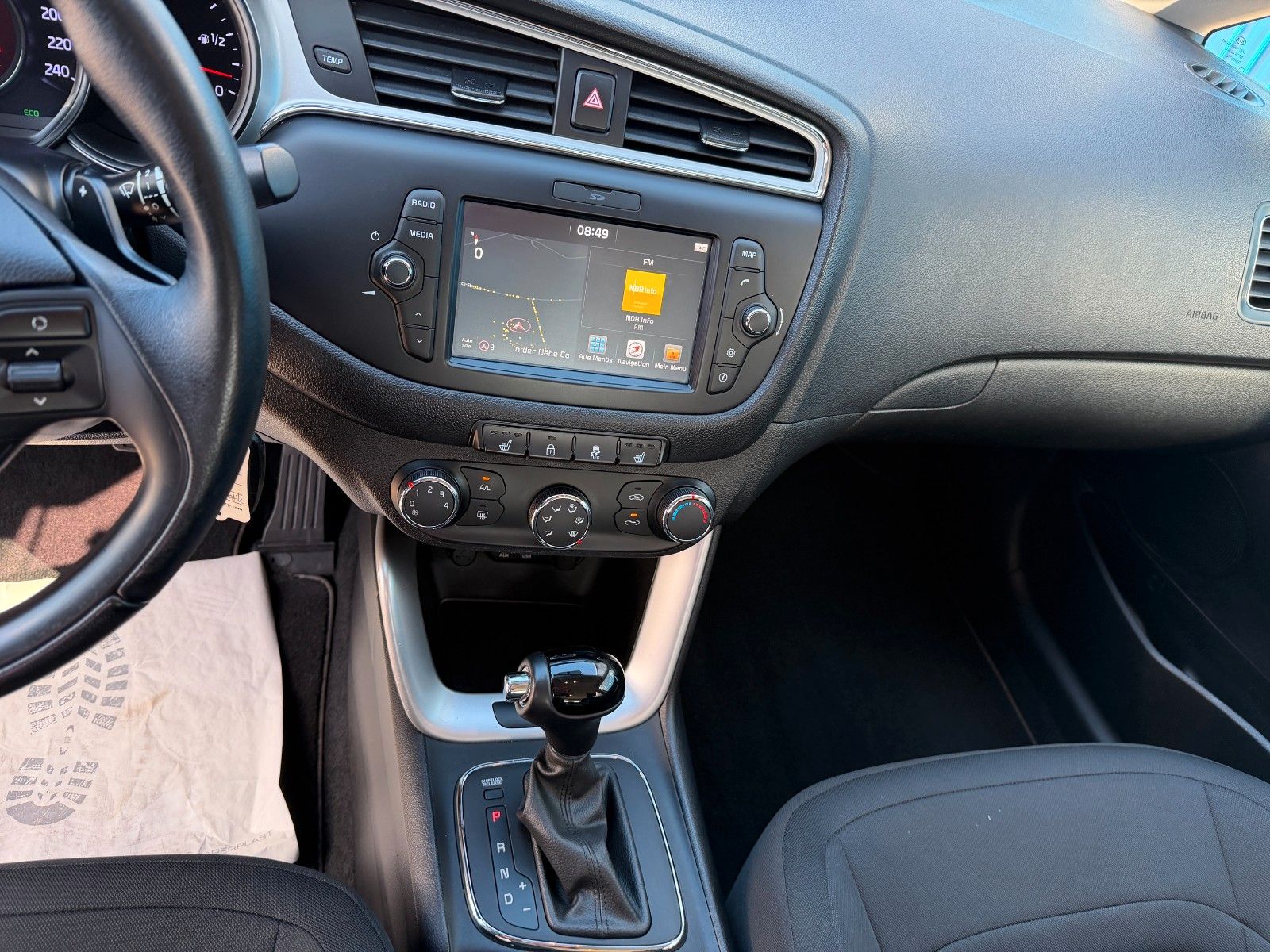 Fahrzeugabbildung Kia Cee'd Sportswagon**Automatik**90 TKM**Kamera**Le