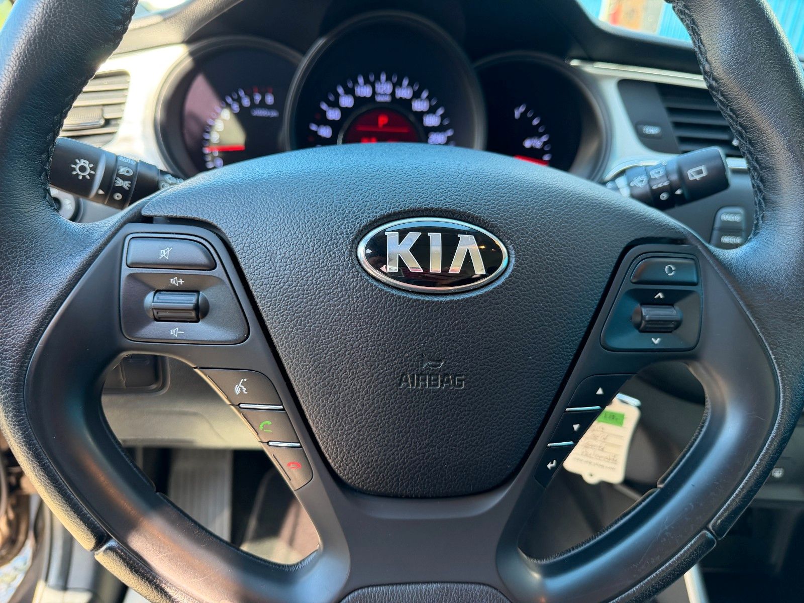 Fahrzeugabbildung Kia Cee'd Sportswagon**Automatik**90 TKM**Kamera**Le