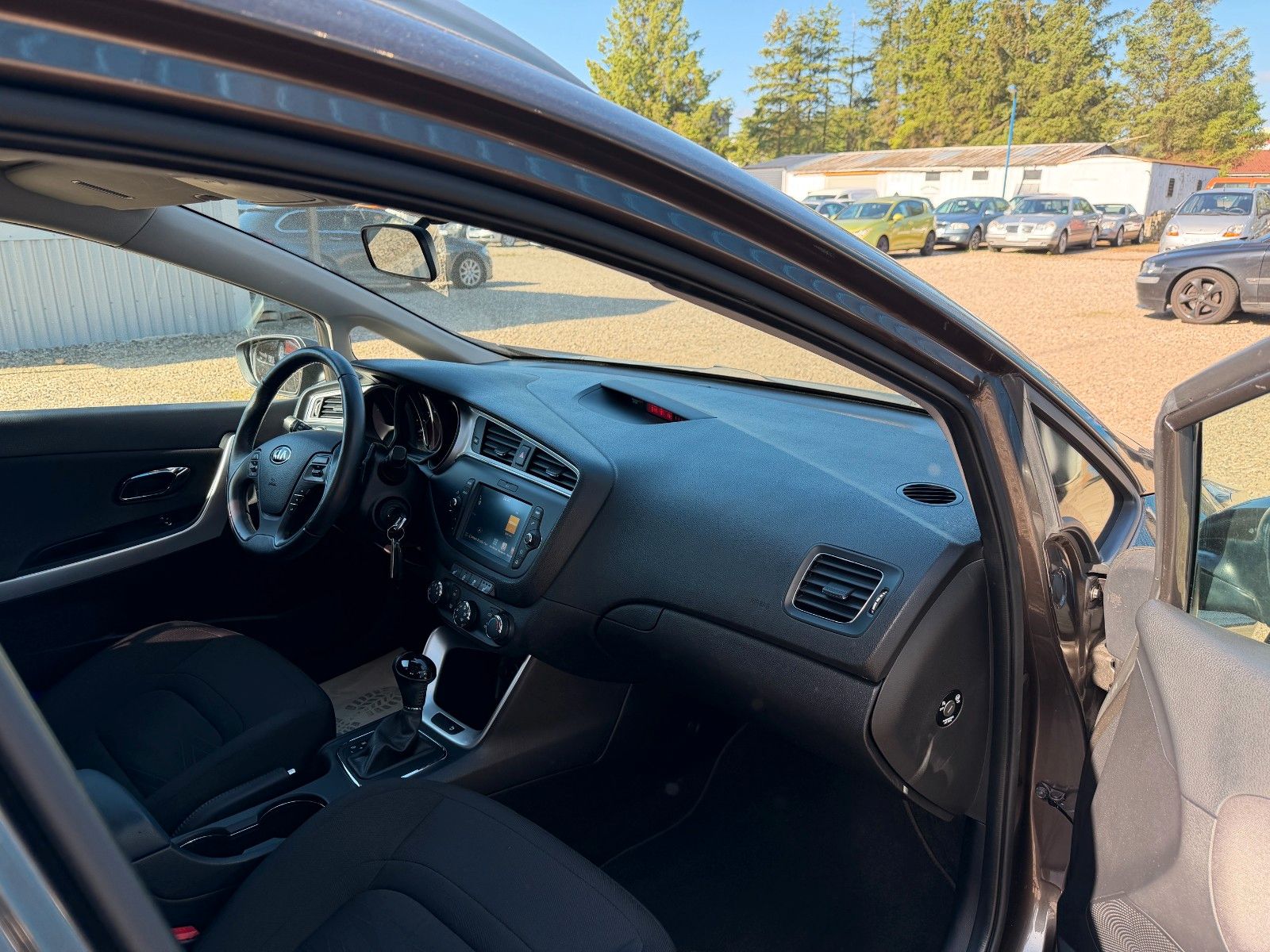 Fahrzeugabbildung Kia Cee'd Sportswagon**Automatik**90 TKM**Kamera**Le