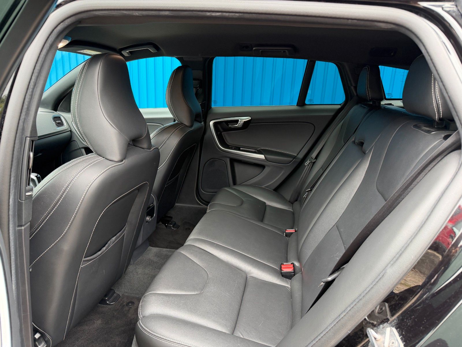 Fahrzeugabbildung Volvo V60 Kombi Linje Svart**Xenon*LED*Leder*Kamera**