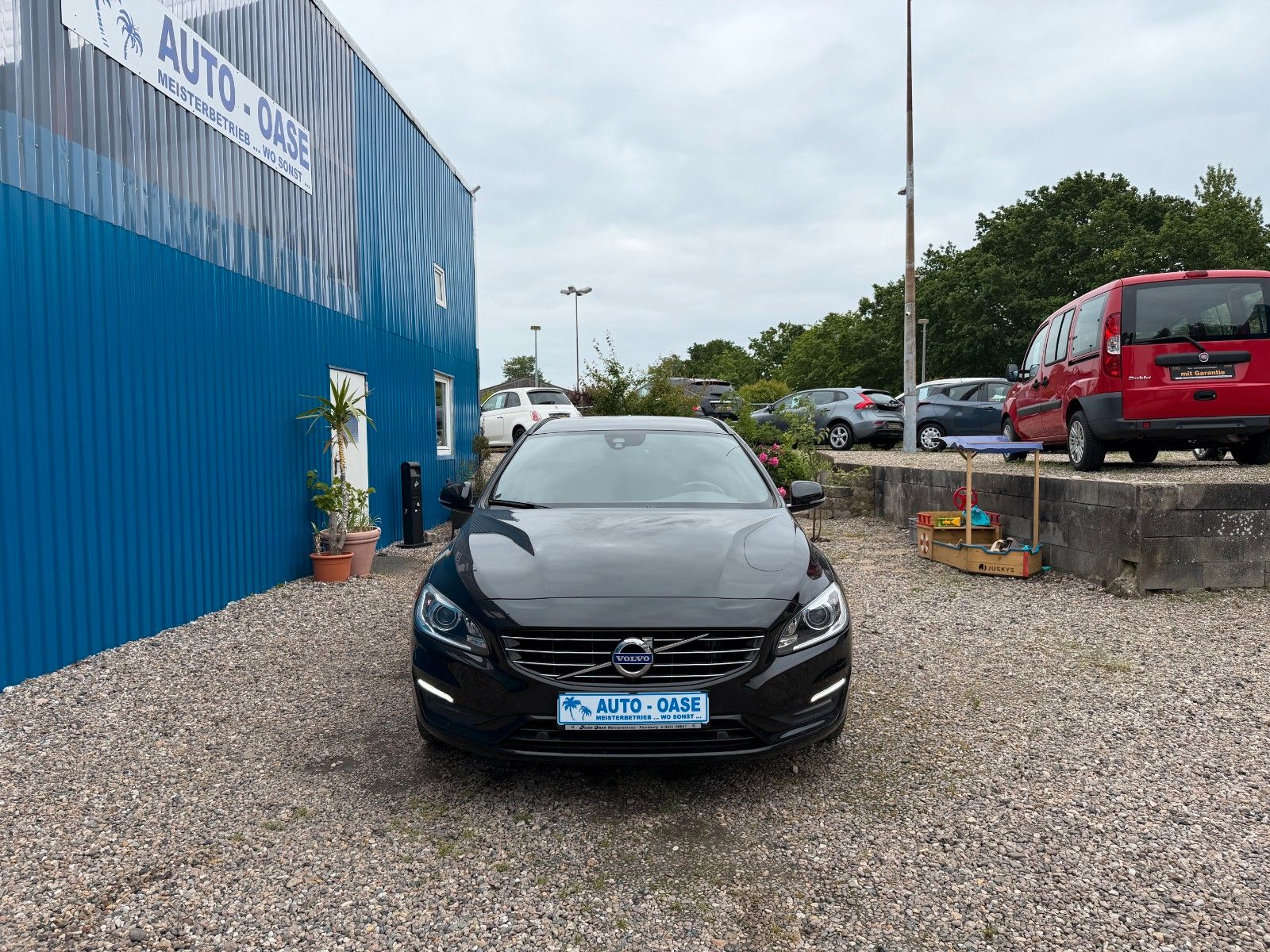 Fahrzeugabbildung Volvo V60 Kombi Linje Svart**Xenon*LED*Leder*Kamera**