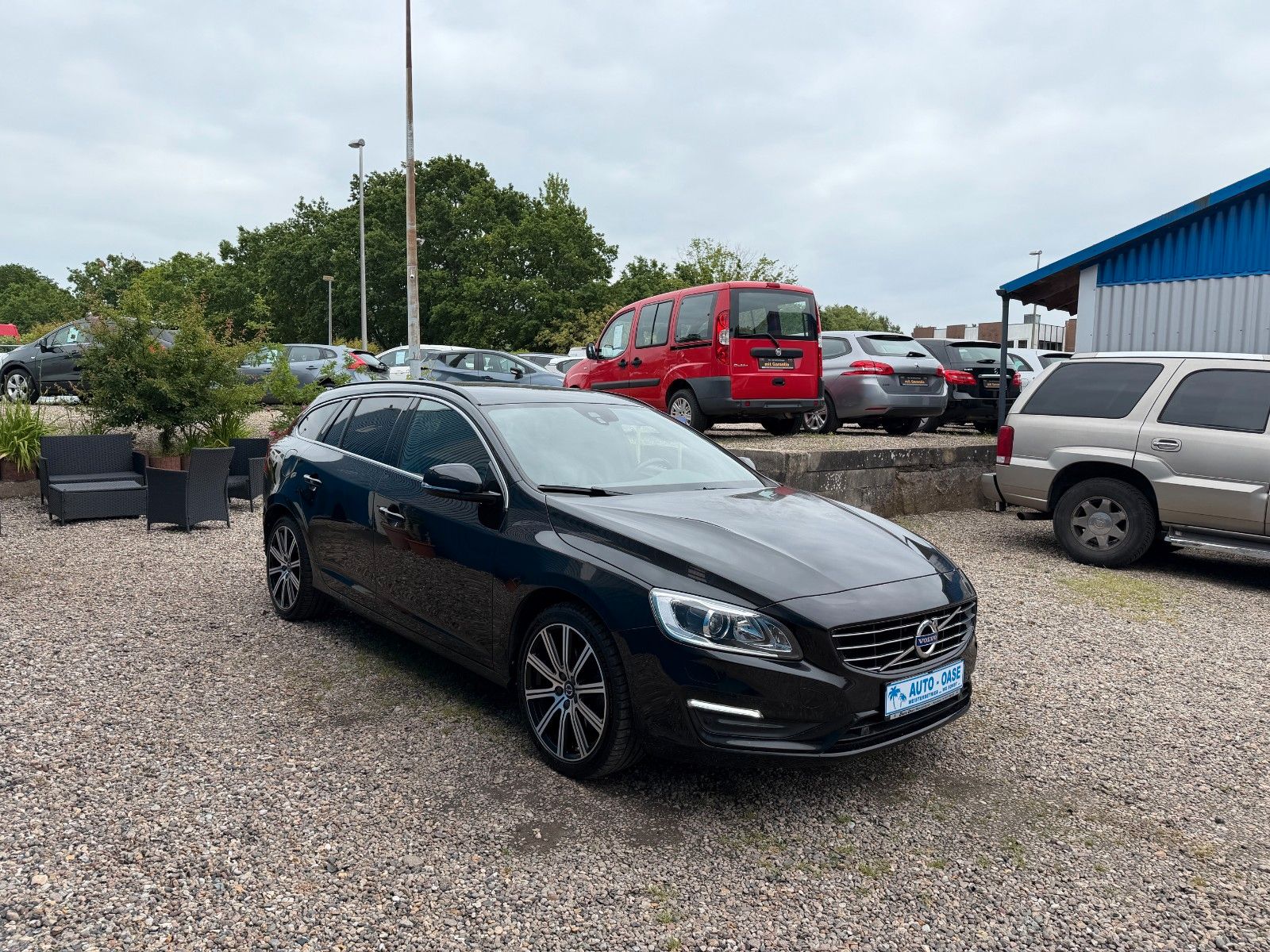 Fahrzeugabbildung Volvo V60 Kombi Linje Svart**Xenon*LED*Leder*Kamera**