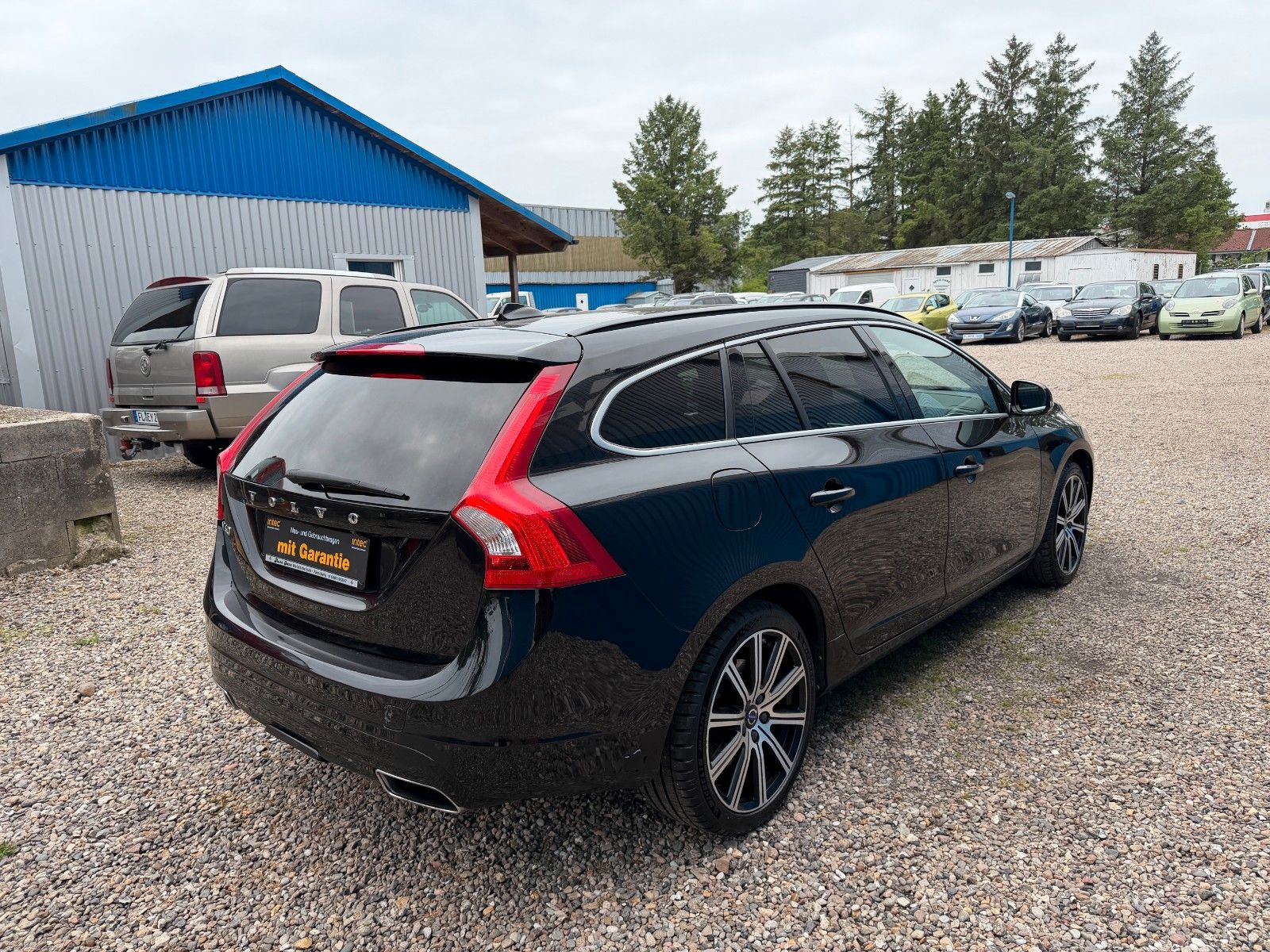 Fahrzeugabbildung Volvo V60 Kombi Linje Svart**Xenon*LED*Leder*Kamera**