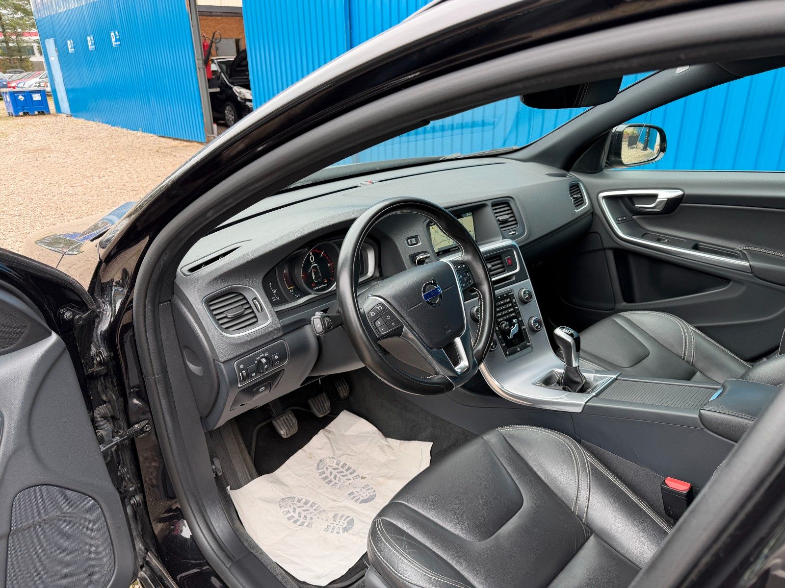 Fahrzeugabbildung Volvo V60 Kombi Linje Svart**Xenon*LED*Leder*Kamera**