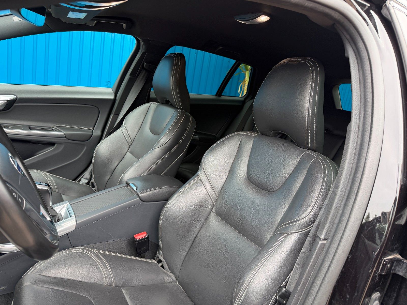 Fahrzeugabbildung Volvo V60 Kombi Linje Svart**Xenon*LED*Leder*Kamera**