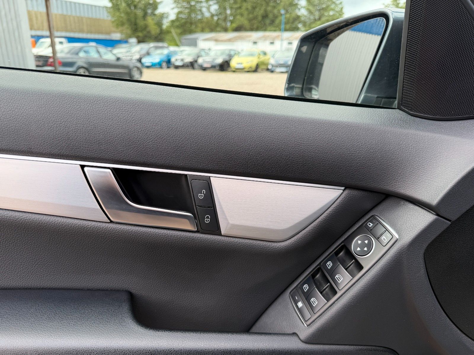 Fahrzeugabbildung Mercedes-Benz C 220 T CDI BlueEfficiency**Automatik*Xenon**