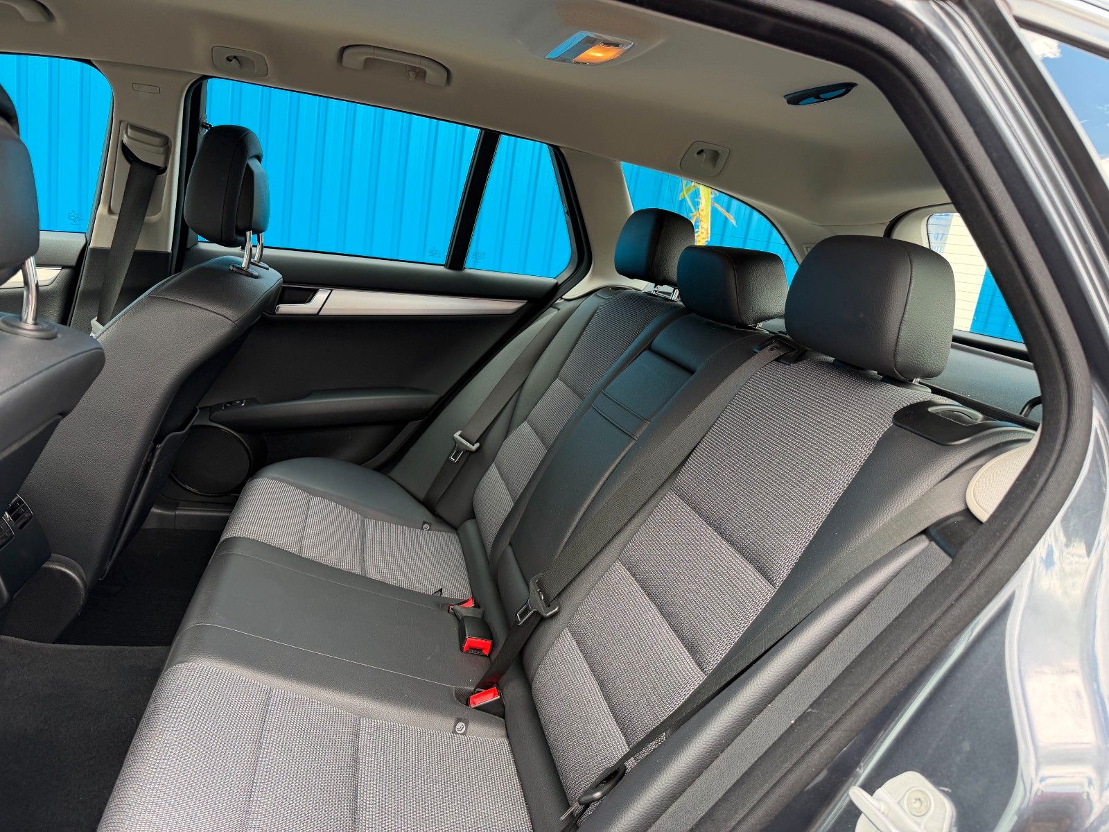 Fahrzeugabbildung Mercedes-Benz C 220 T CDI BlueEfficiency**Automatik*Xenon**